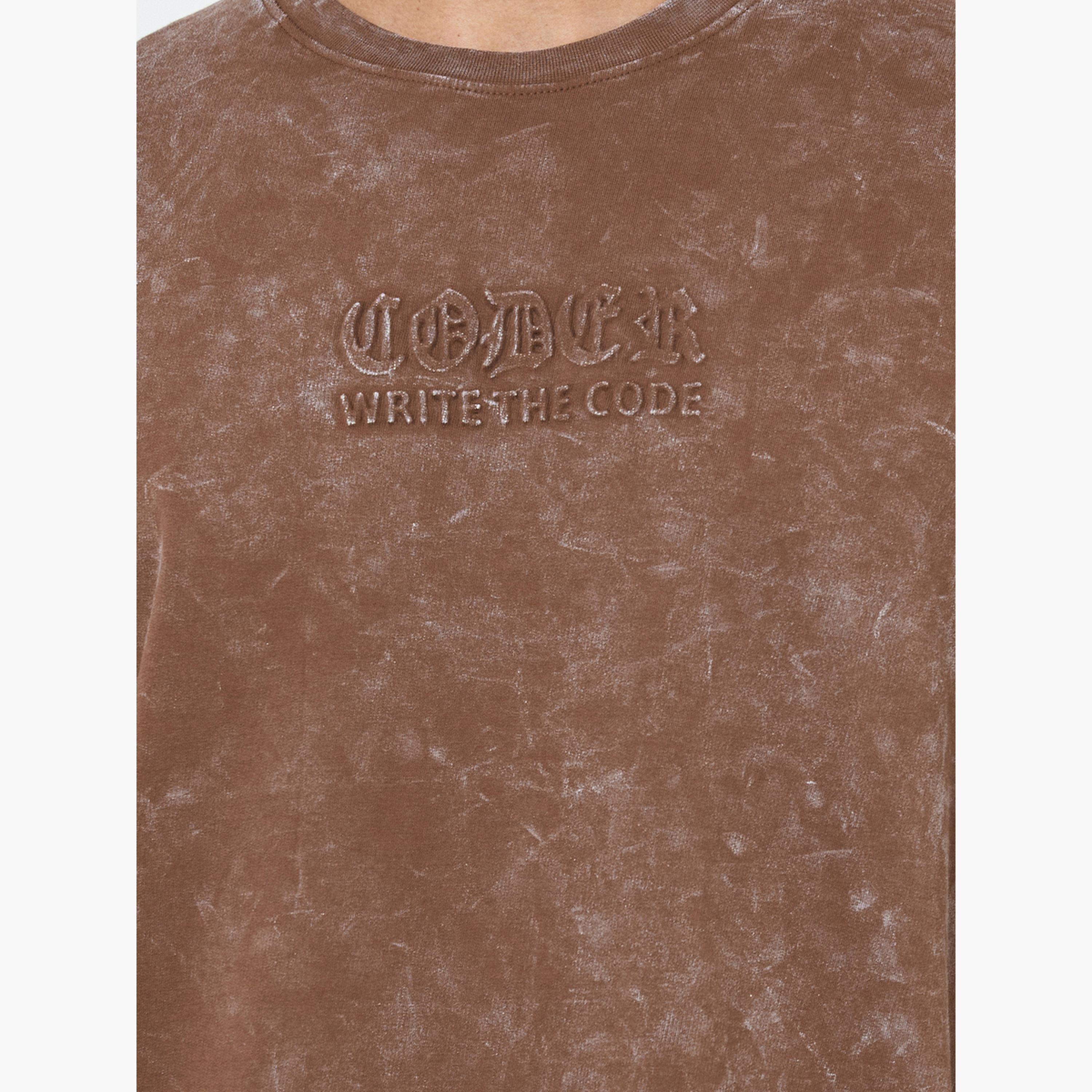 تيشيرت تيري واسع بتفاصيل مشطوفة وطبعة بارزة الملمس-men-clothing-tshirtsandpolos-tshirts-image-4