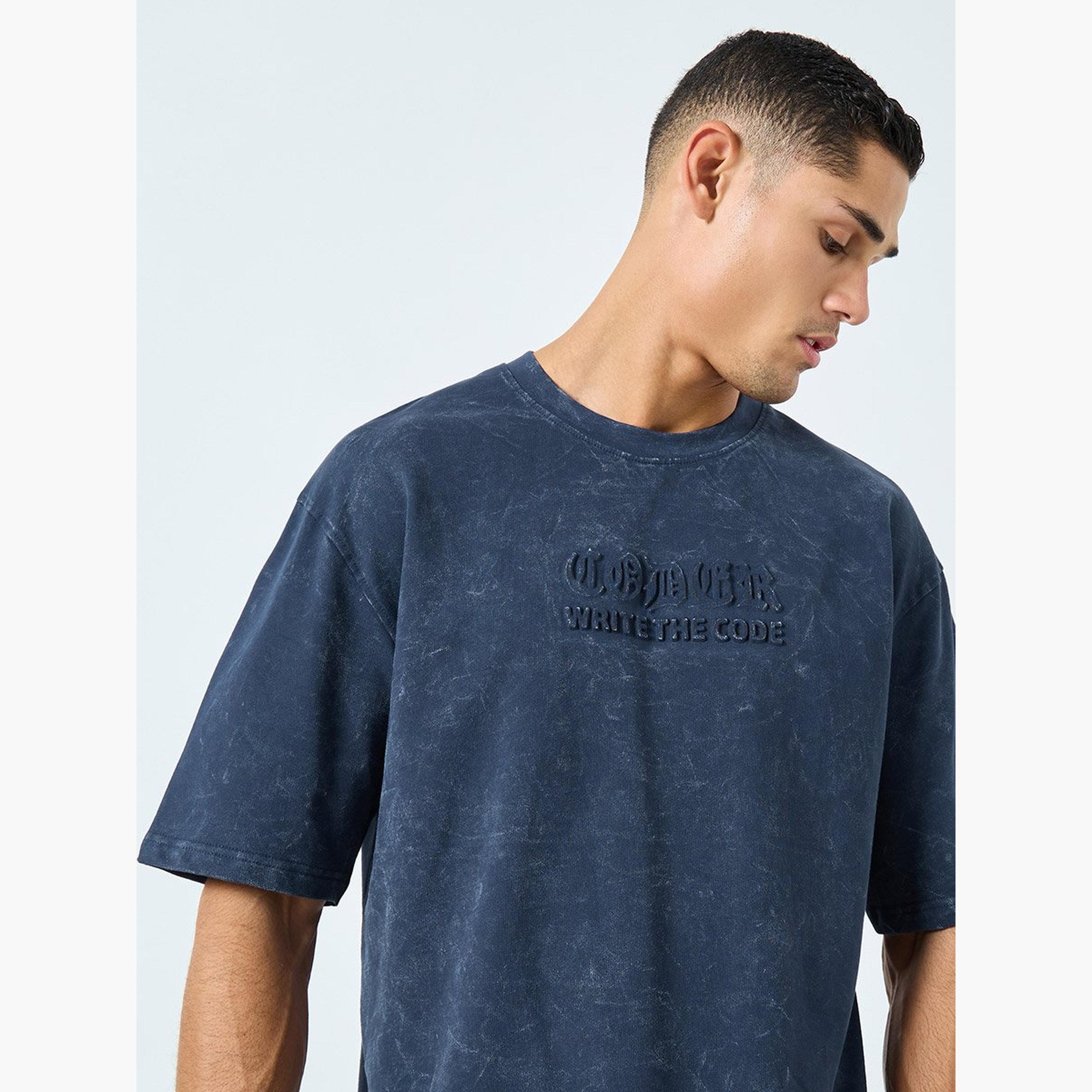ستايلي - تي شيرت تيري مقاس كبير بطباعة بارزة صبغة بتأثير مادة حمضية-men-clothing-tshirtsandpolos-tshirts-image-3