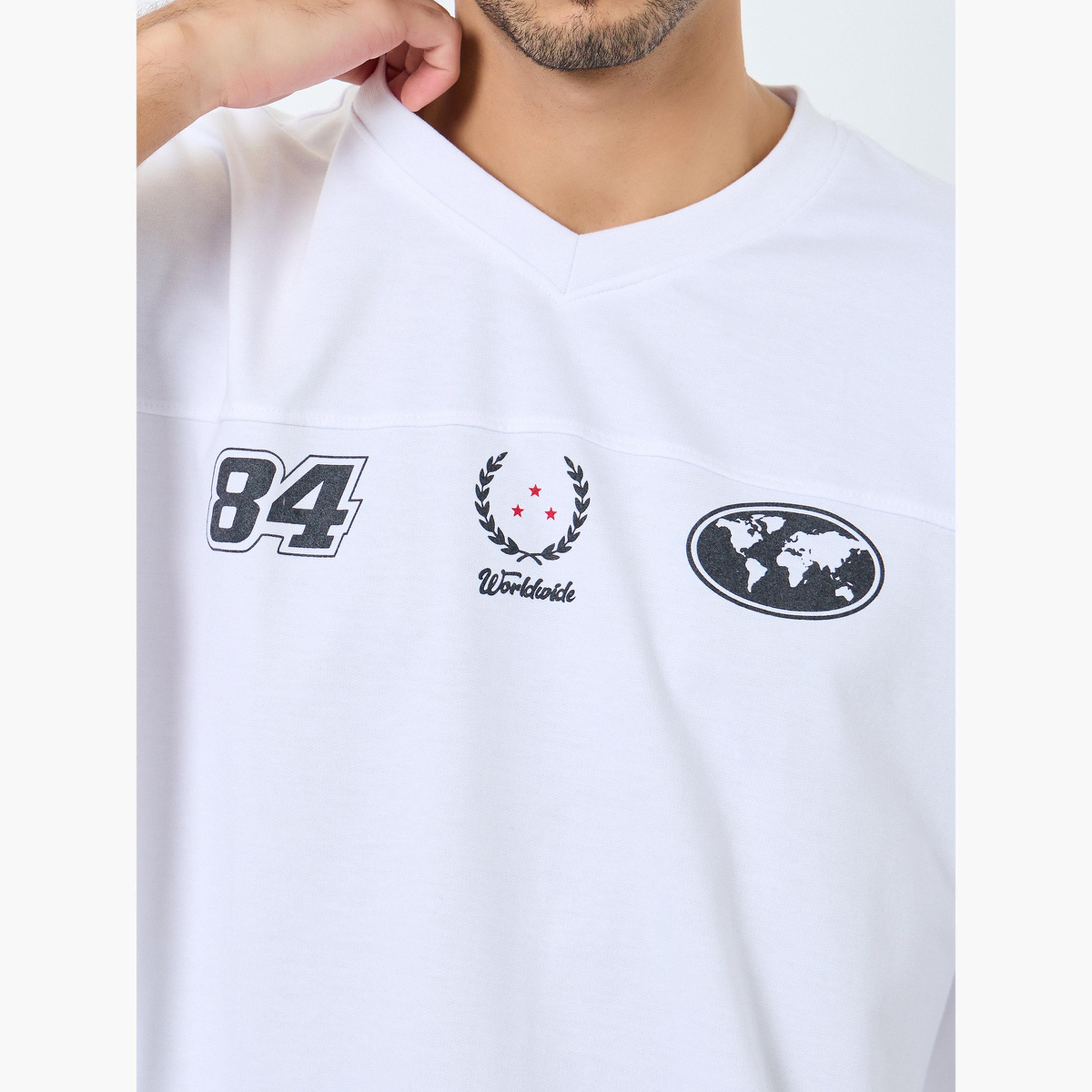ستايلي - تي شيرت رجالي أبيض مطبوع عليه صورة مربعات مقطوعة ومخيطة-men-clothing-tshirtsandpolos-tshirts-image-4