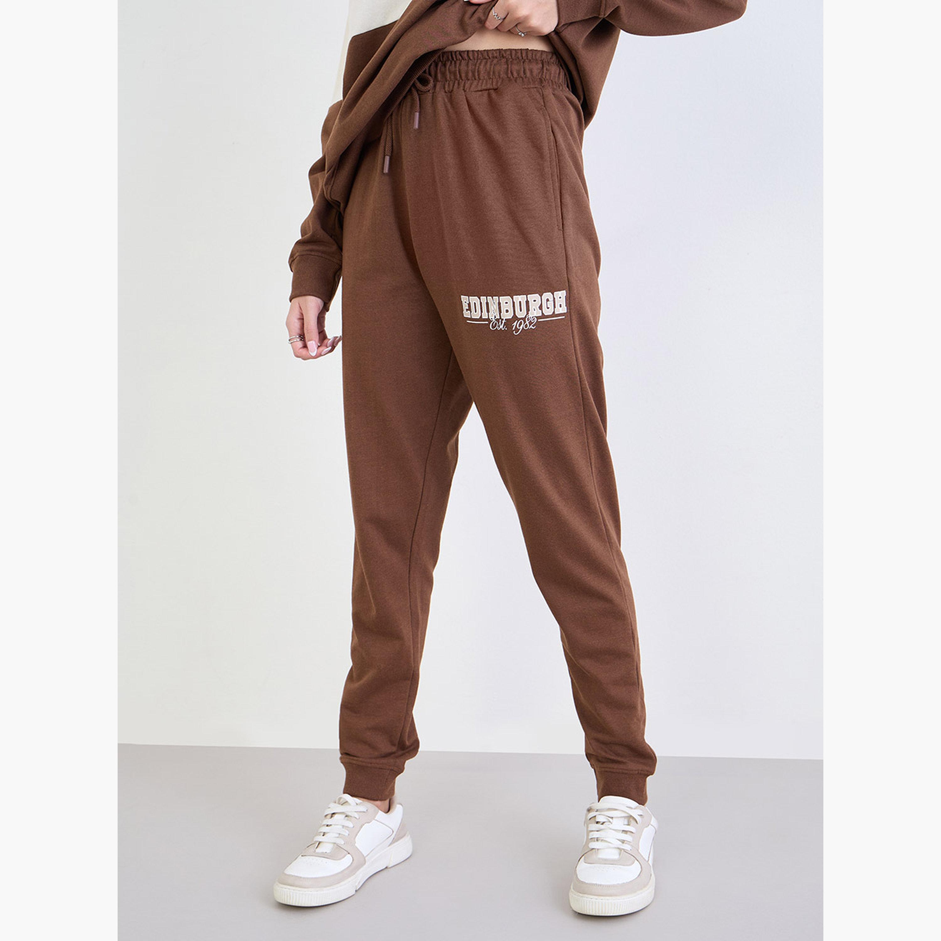 ستايلي - قميص رياضي طويل بأكمام وقصة عادية لون بني مع بنطال رياضي-women-clothing-coordsets-image-4