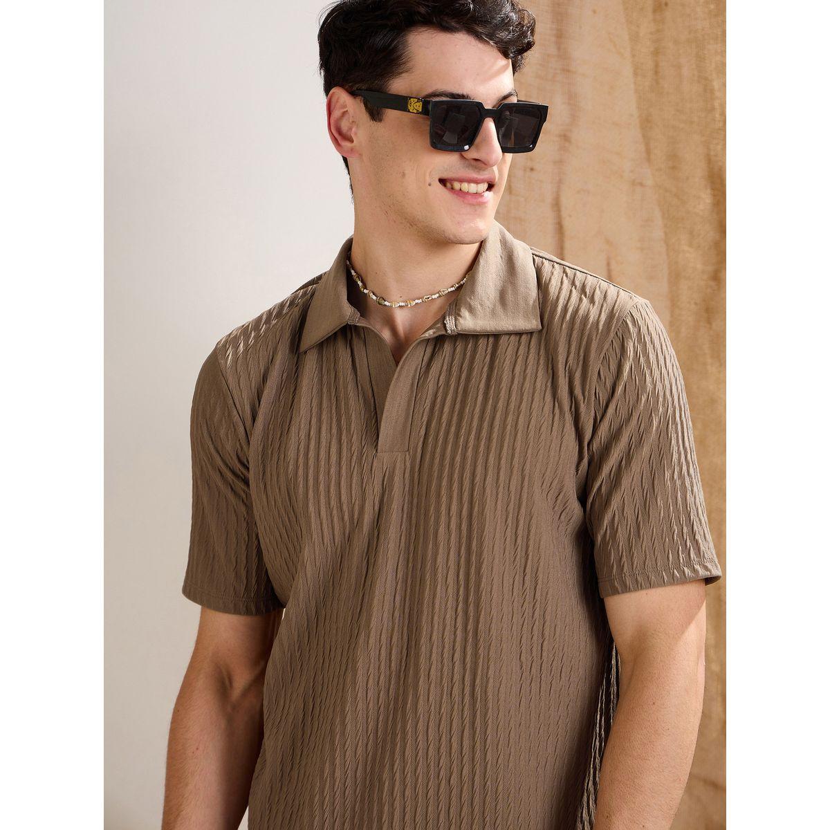 طقم منسق من شورت وتيشيرت بولو بقصة مريحة-men-clothing-coordsets-image-4
