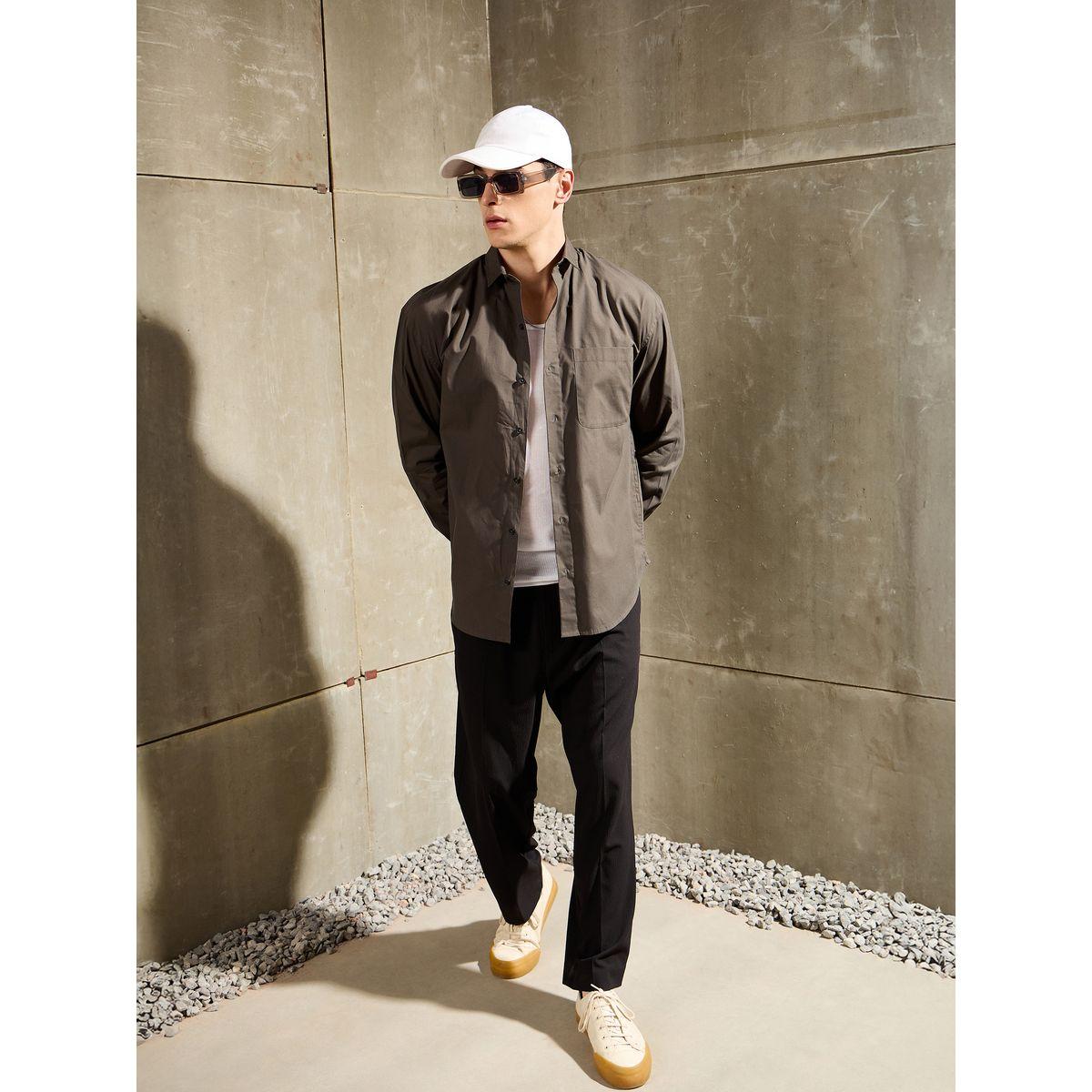 قميص سادة بأكمام طويلة وقصة مريحة-men-clothing-shirts-image-2