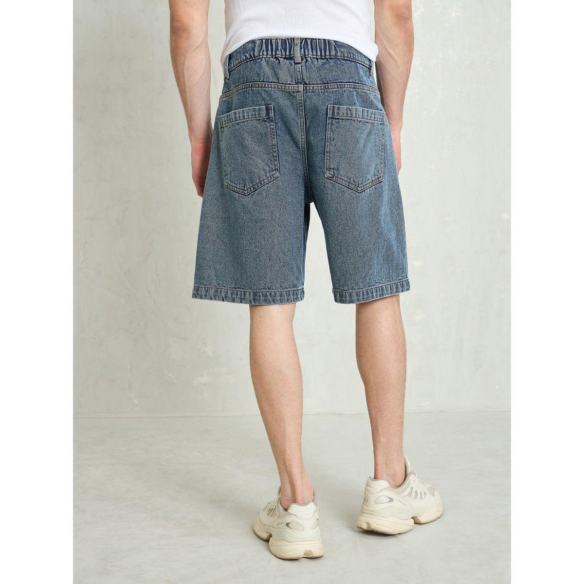 شورت دنيم بقصة مريحة وتفاصيل مشطوفة-men-clothing-bottoms-shorts-image-5