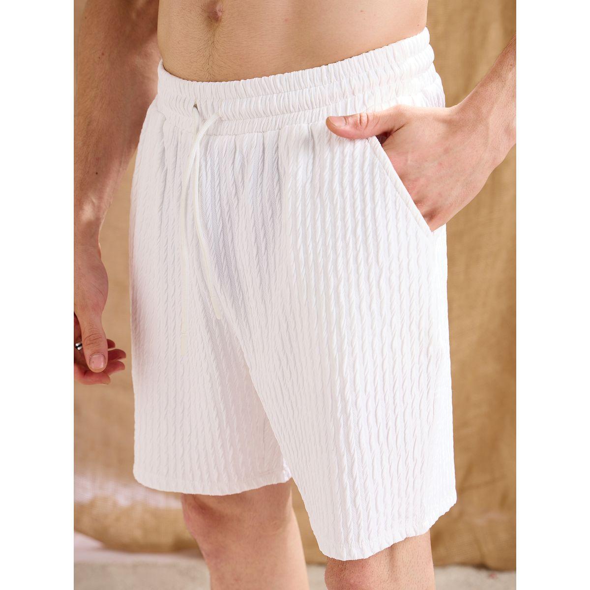 شورت بقصة مريحة وتفاصيل بارزة الملمس-men-clothing-bottoms-shorts-image-4