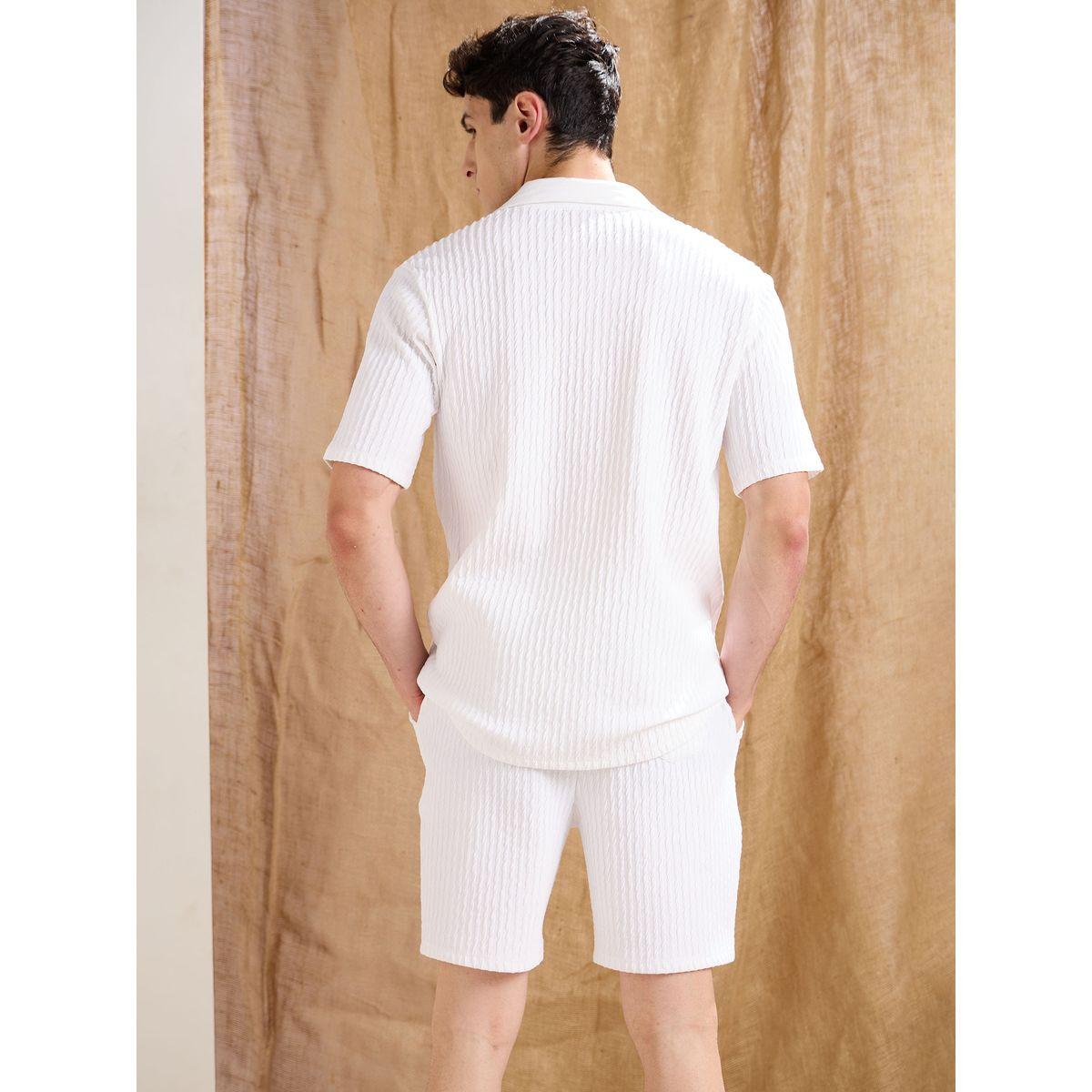 شورت بقصة مريحة وتفاصيل بارزة الملمس-men-clothing-bottoms-shorts-image-5
