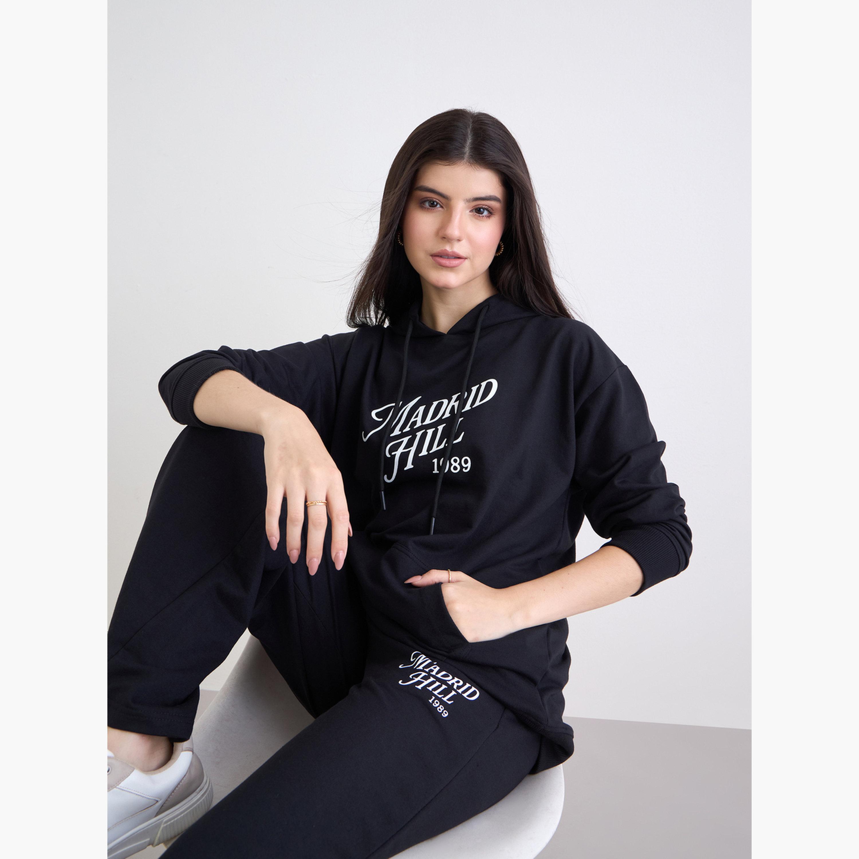 ستايلي - هودي طويل أسود اللون بقصّة عادية مع بنطال رياضي-women-clothing-coordsets-image-2
