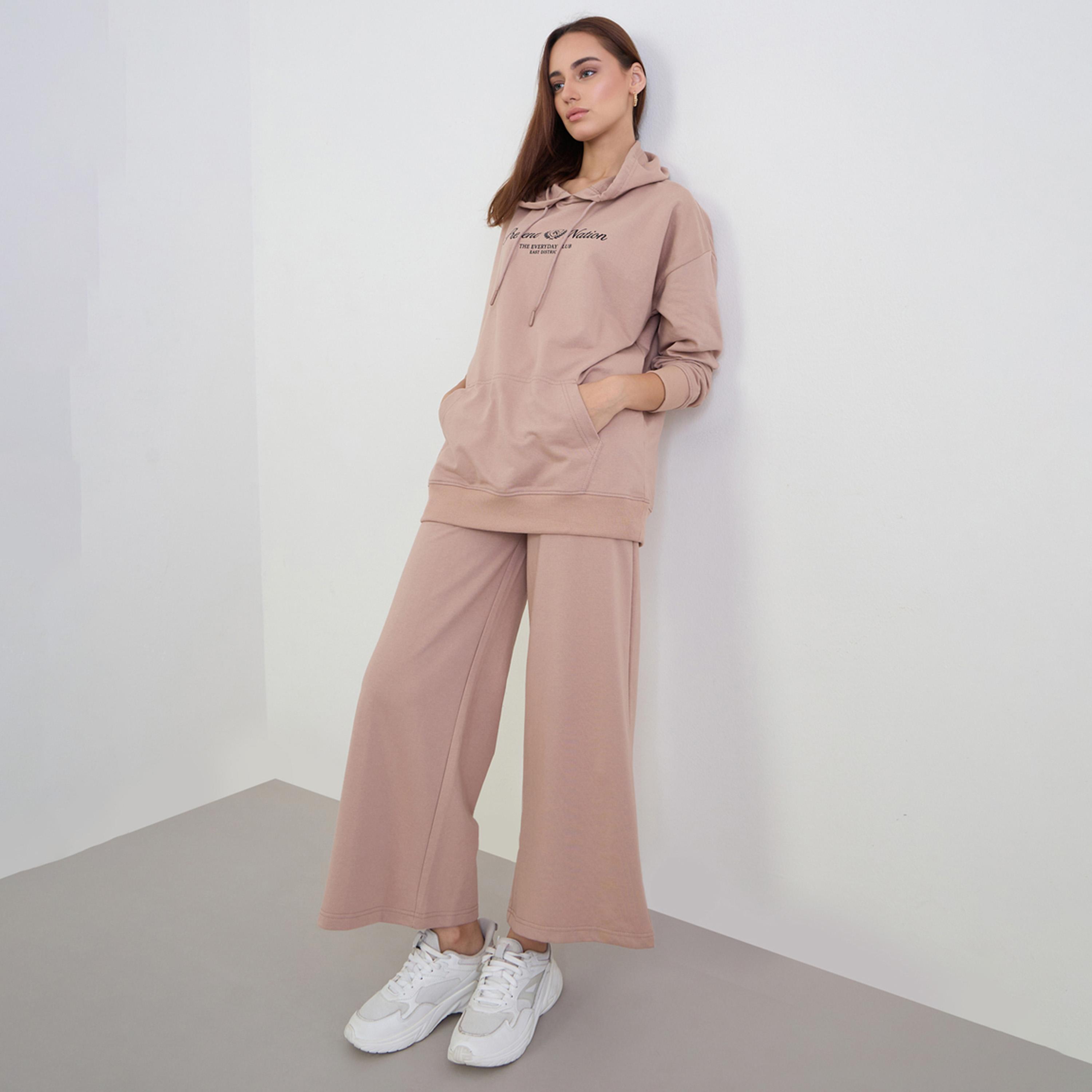 ستايلي - طقم بيج مطبوع حجم كبير مع بنطال رياضي-women-clothing-coordsets-image-1