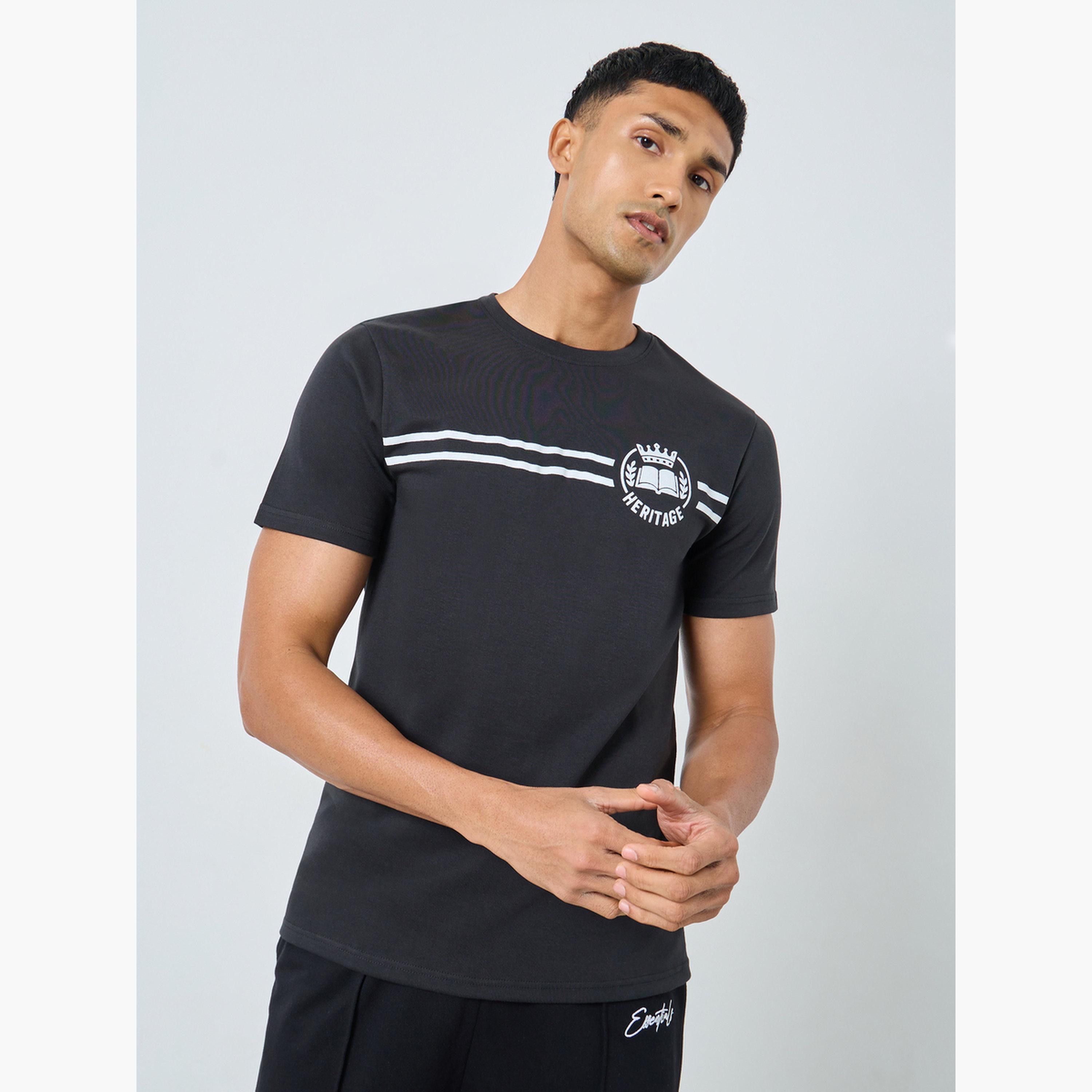ستايلي - تي شيرت أسود نقشة جرافيكية ورقبة دائرية للرجال-men-clothing-tshirtsandpolos-tshirts-image-1