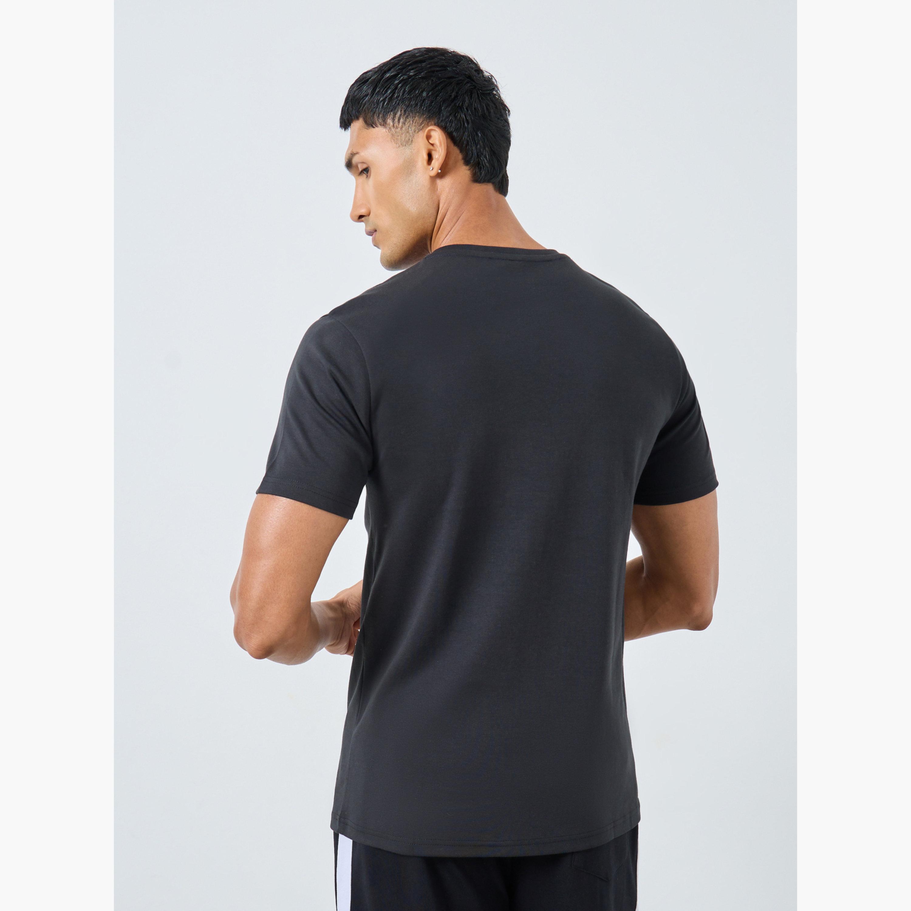 Styli Men Black Solid Crew Neck T-Shirt-men-clothing-tshirtsandpolos-tshirts-image-4