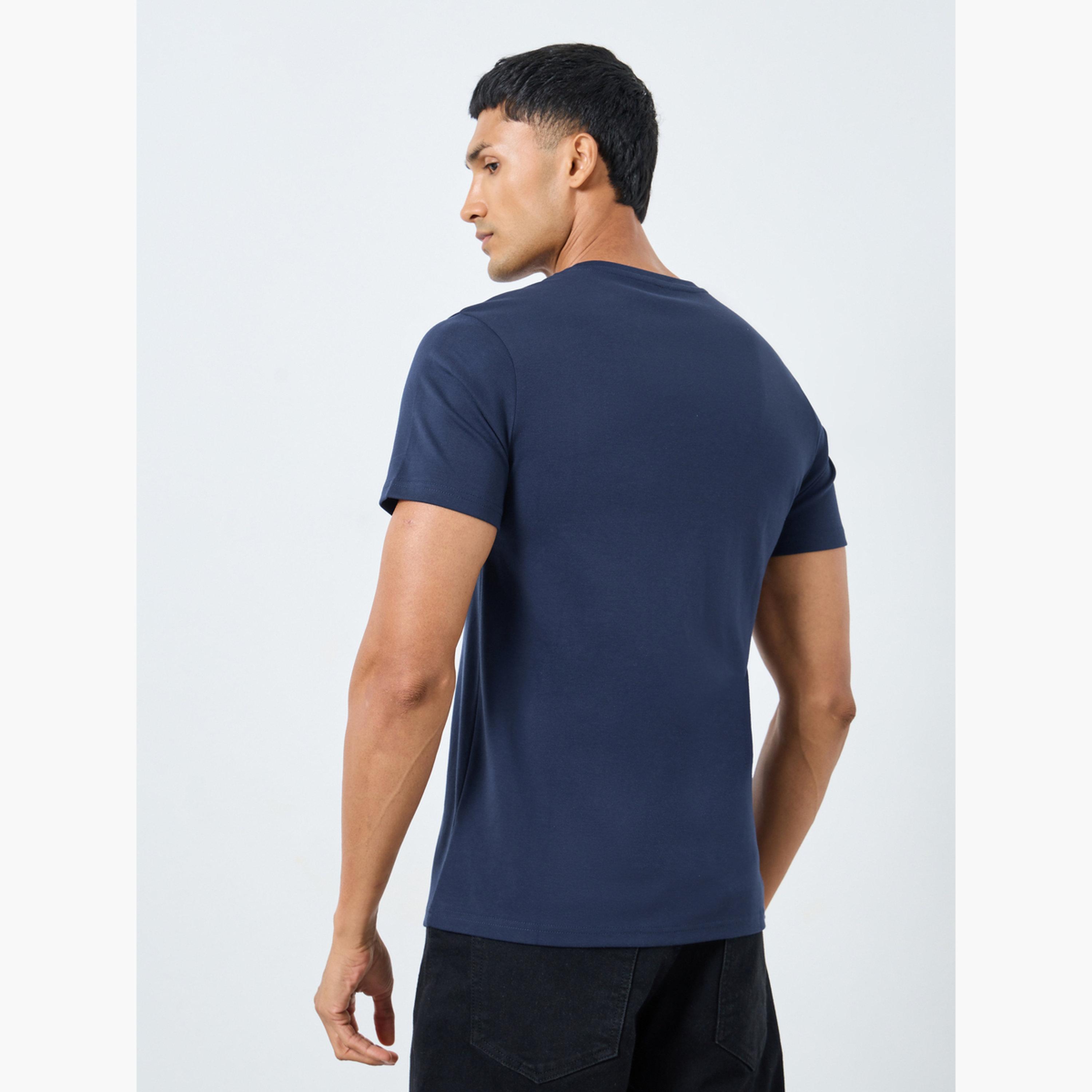 ستايلي - تي شيرت أزرق داكن سادة برقبة دائرية للرجال-men-clothing-tshirtsandpolos-tshirts-image-4