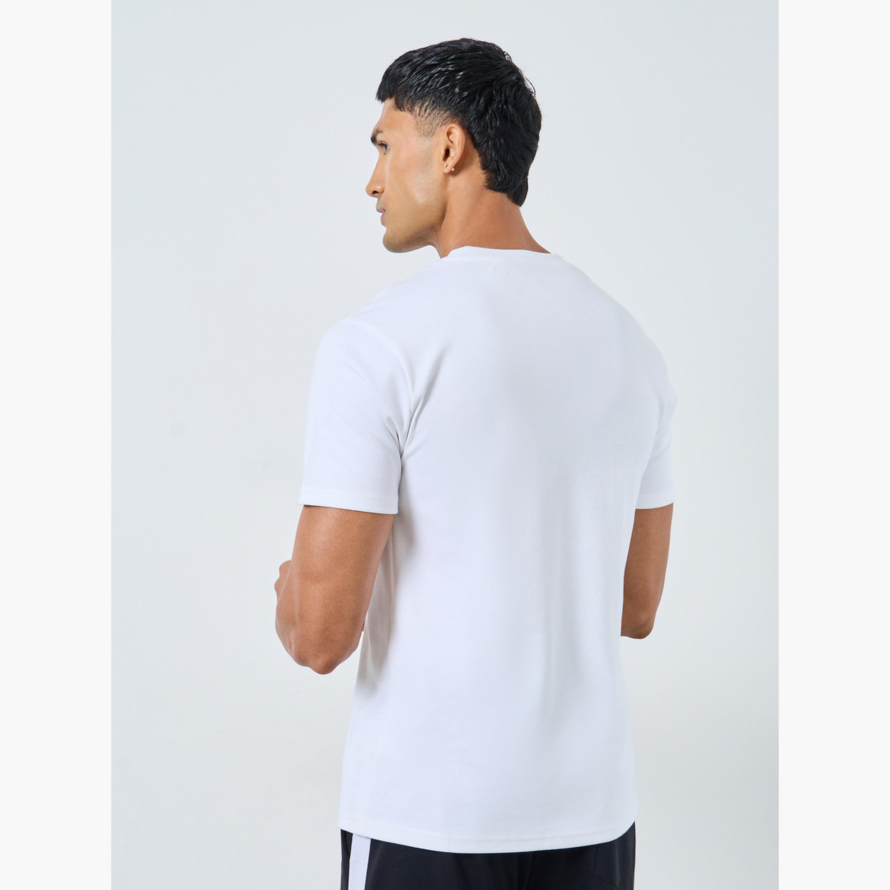 Styli Men Regular Fit Interlock T-Shirt with Badge Detail-men-clothing-tshirtsandpolos-tshirts-image-4