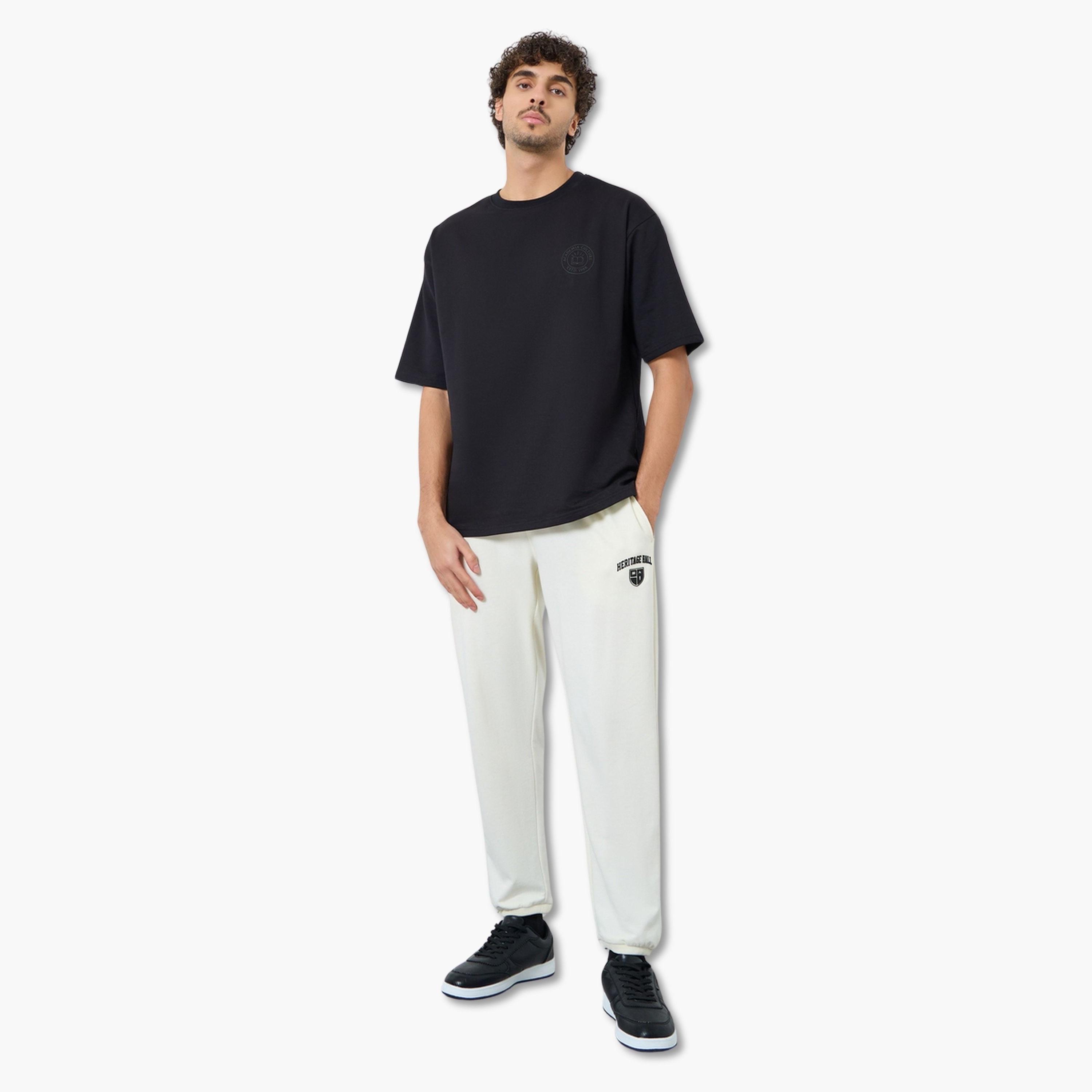 جوغر تيري بطبعة على الجيب-men-clothing-bottoms-joggers-image-2