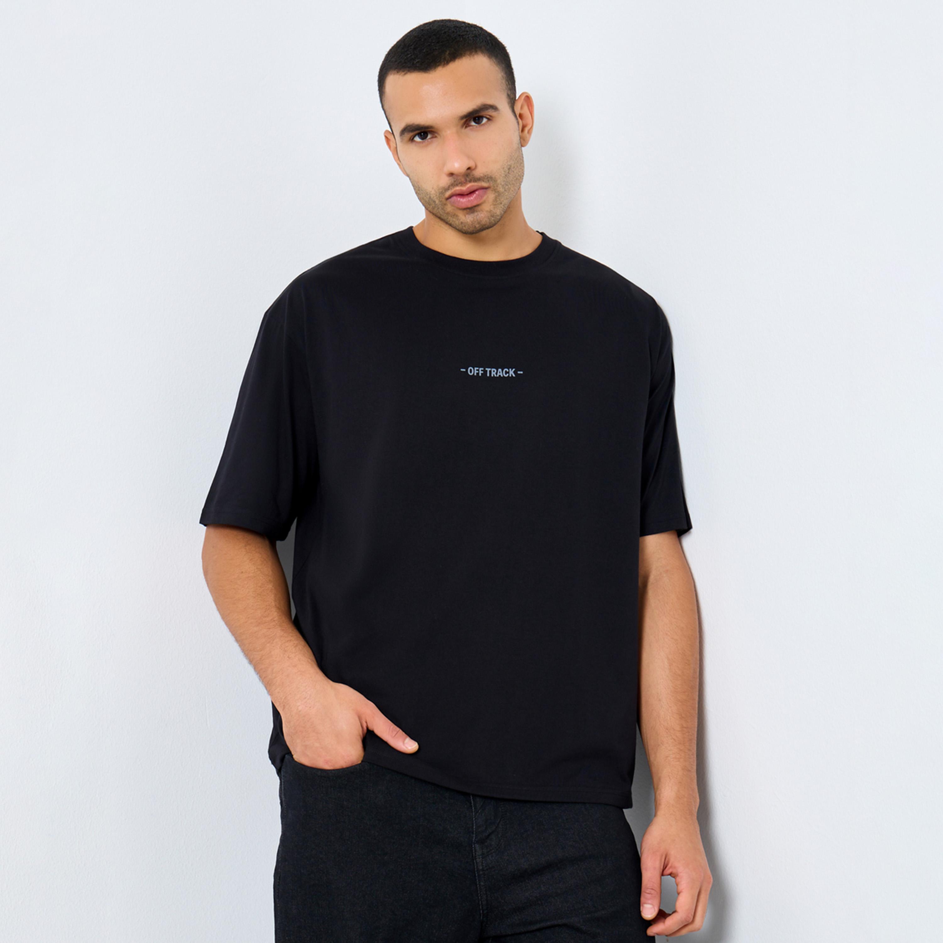 ستايلي - تي شيرت رجالي أسود مقاس كبير اوفر سايز  بطبعة جرافيكية-men-clothing-tshirtsandpolos-tshirts-image-1