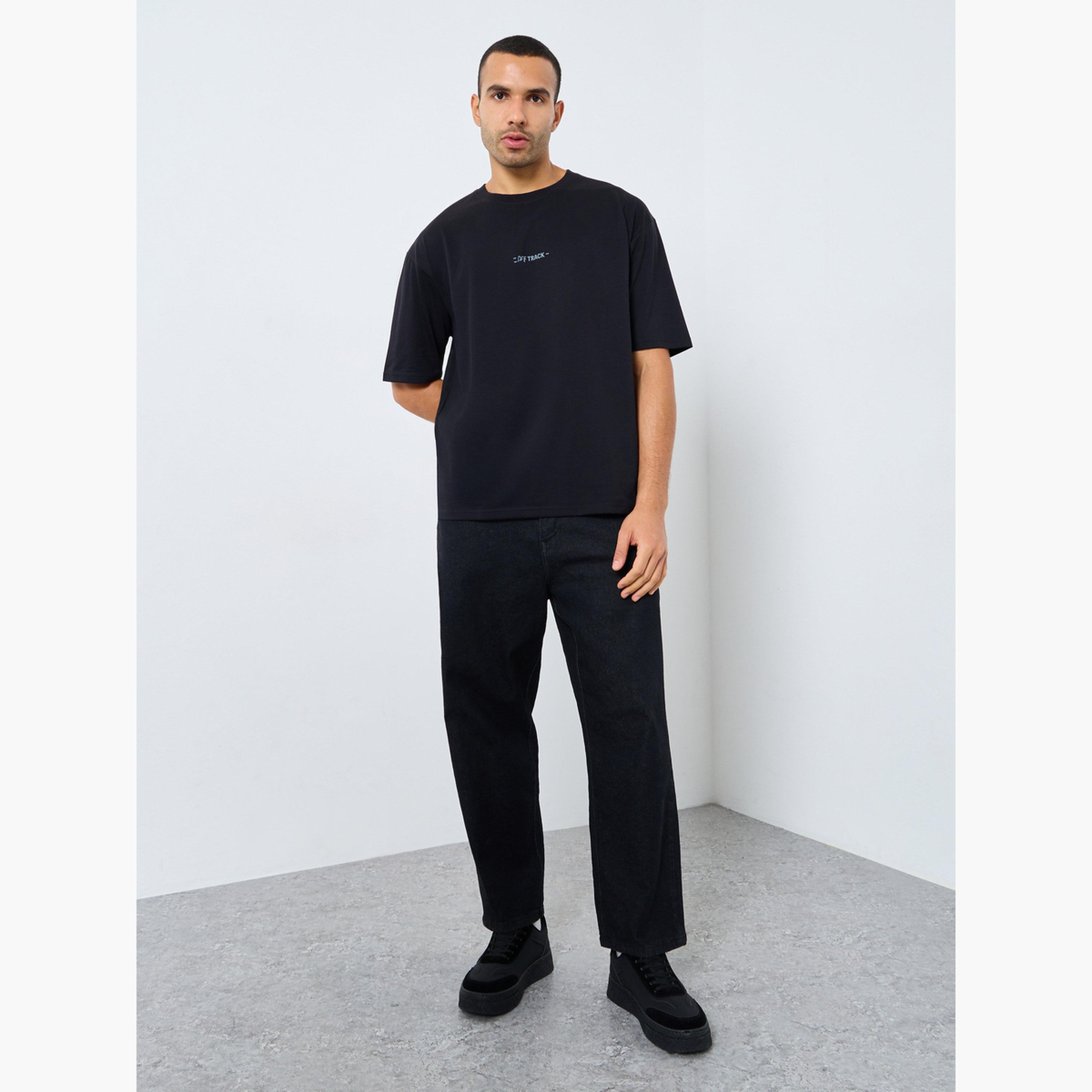 ستايلي - تي شيرت رجالي أسود مقاس كبير اوفر سايز  بطبعة جرافيكية-men-clothing-tshirtsandpolos-tshirts-image-2