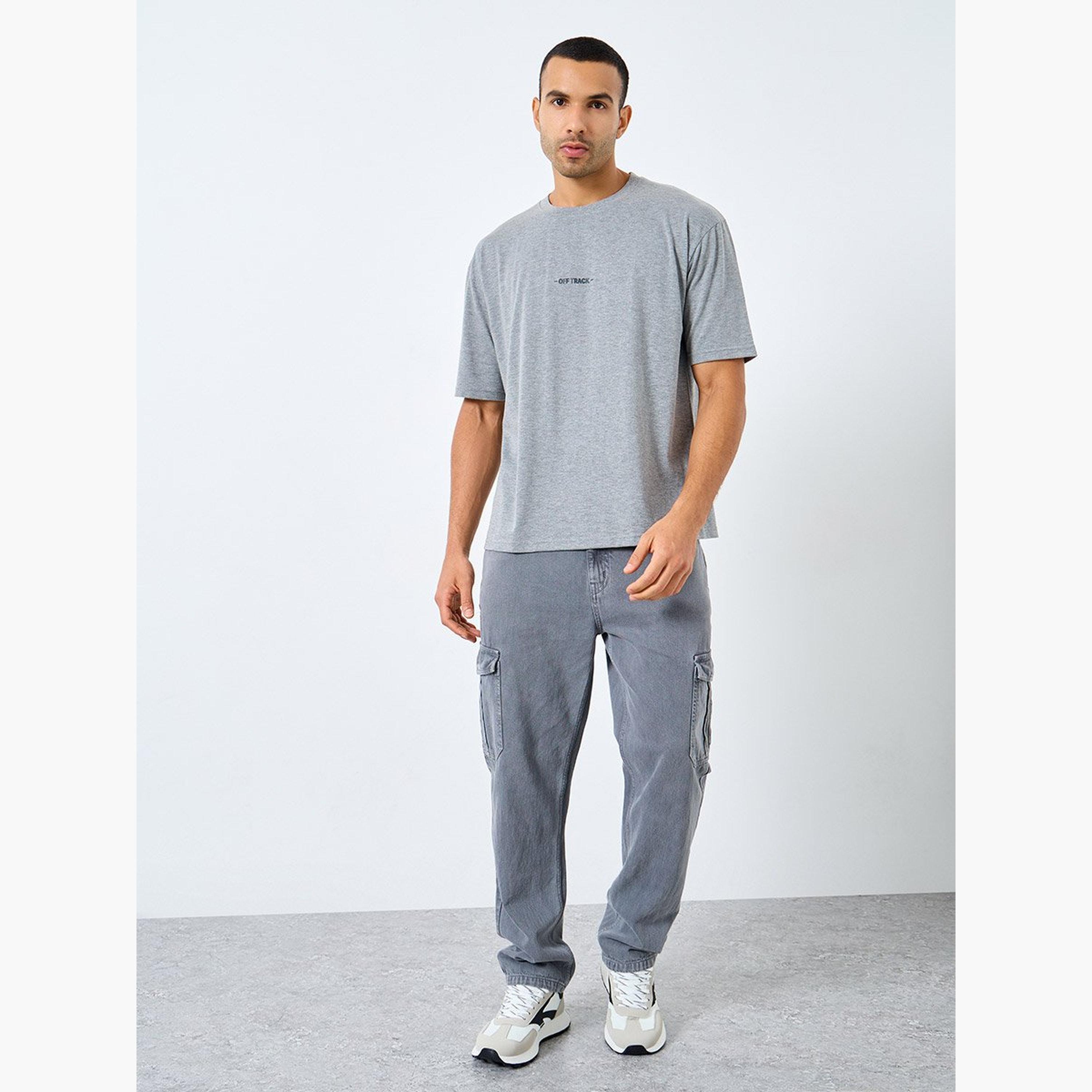 ستايلي - تي شيرت جيرسي للرجال رمادي اللون بطباعة شعار مقاس كبير-men-clothing-tshirtsandpolos-tshirts-image-3