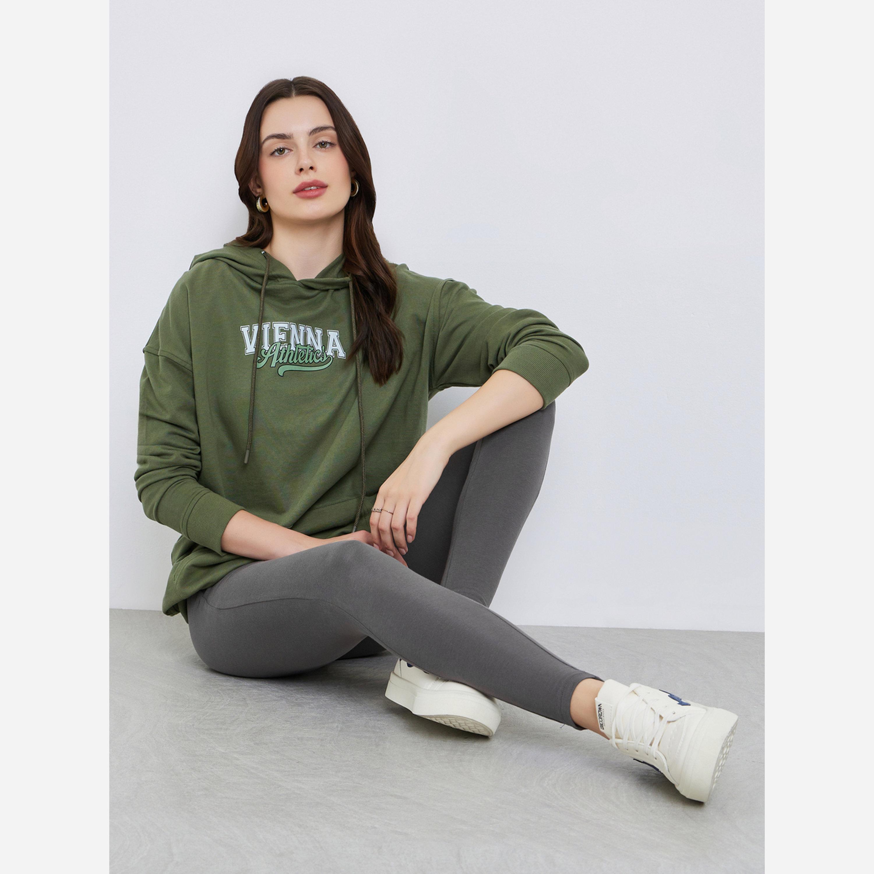 ستايلي - طقم نسائي هودي طويل بقبعة وفيزون مقاس واسع-women-clothing-coordsets-image-3