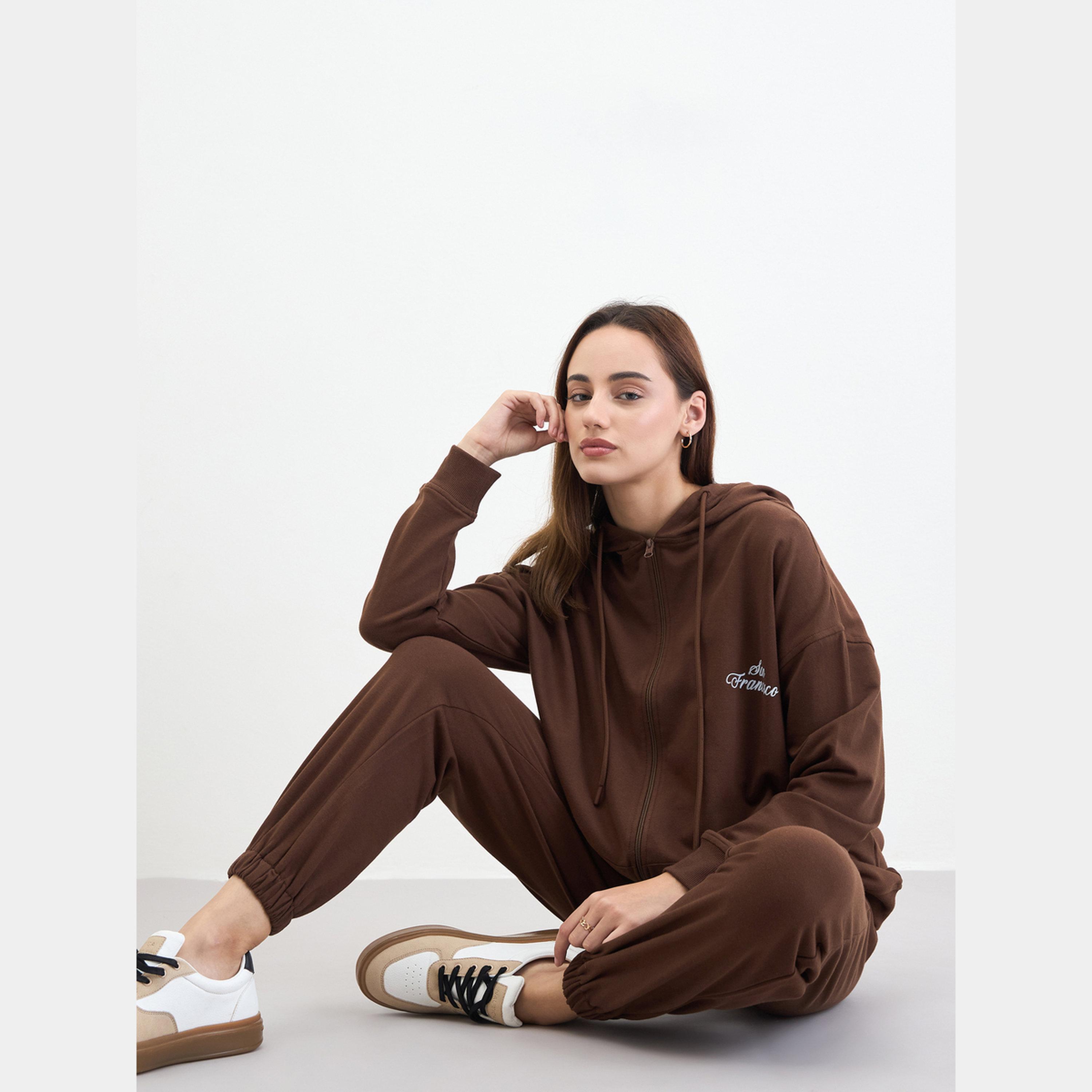 ستايلي - هودي بني مقاس واسع مع بنطال رياضي-women-clothing-coordsets-image-5