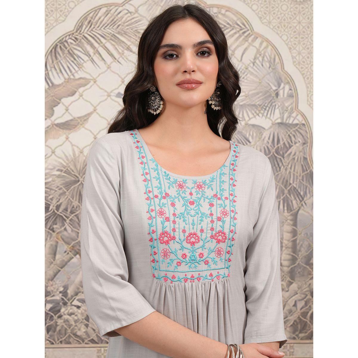 فستان ميدي بتفاصيل مُطرّزة وياقة دائرية-women-clothing-ethnicwear-dresses-image-6