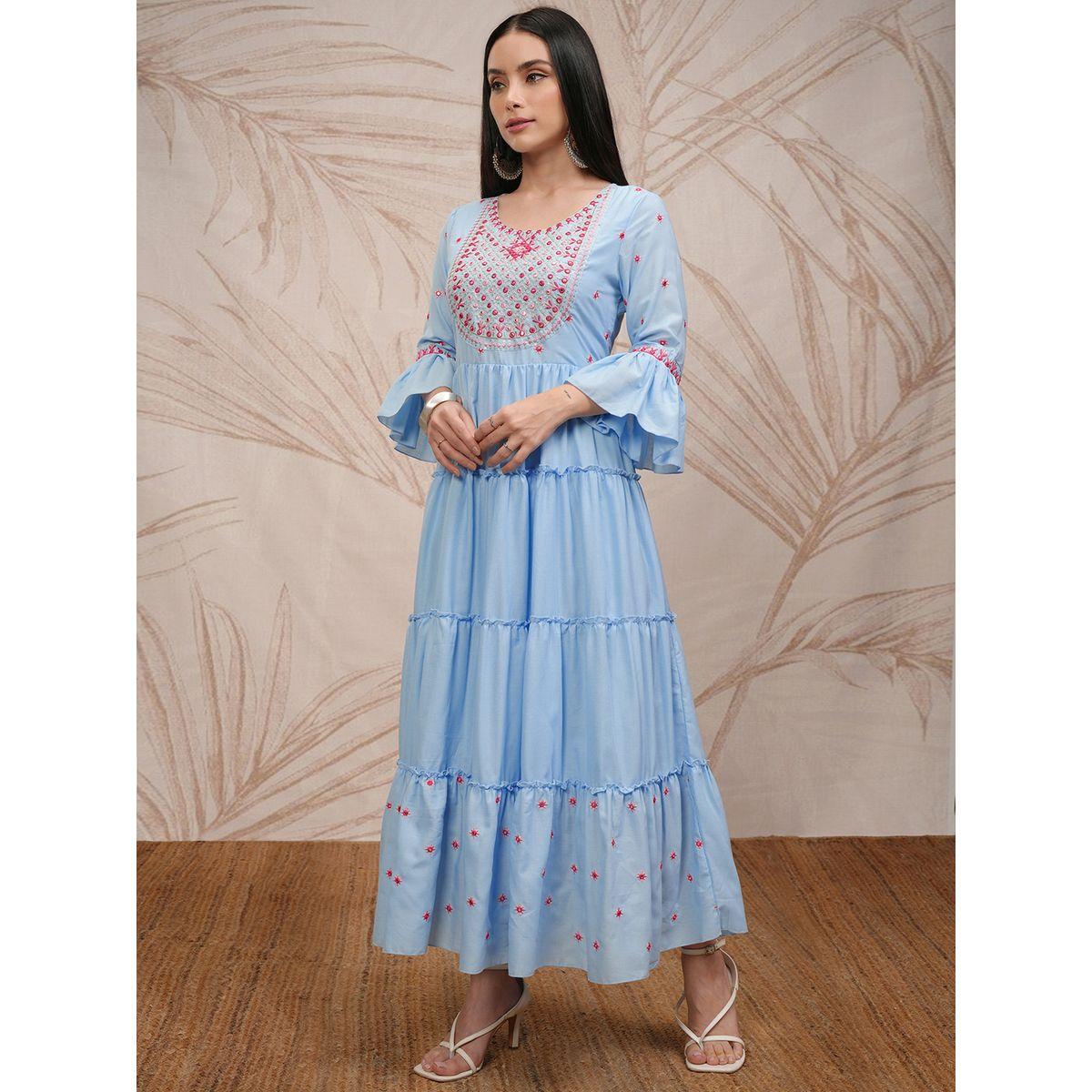 فستان طويل بتفاصيل مُطرّزة وأكمام جرس-women-clothing-ethnicwear-dresses-image-4