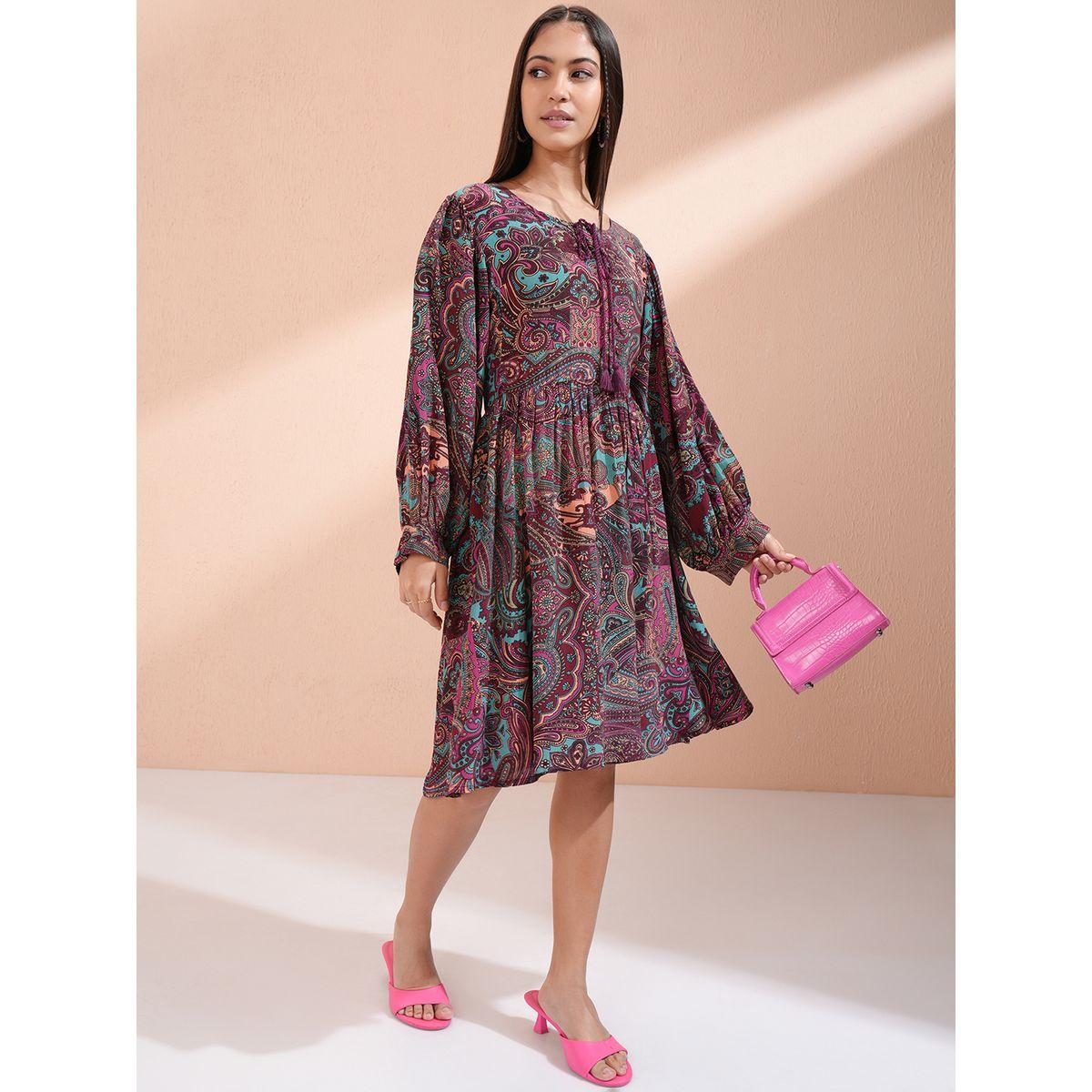 فستان بطول الركبة وطبعة بيزلي مع ياقة بأربطة-women-clothing-ethnicwear-dresses-image-2