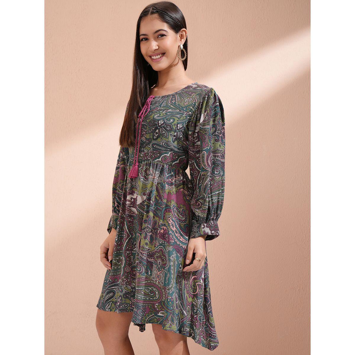 فستان بطول الركبة بحافة واسعة وياقة بأربطة-women-clothing-ethnicwear-dresses-image-4