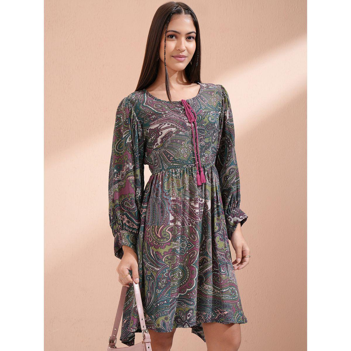 فستان بطول الركبة بحافة واسعة وياقة بأربطة-women-clothing-ethnicwear-dresses-image-6