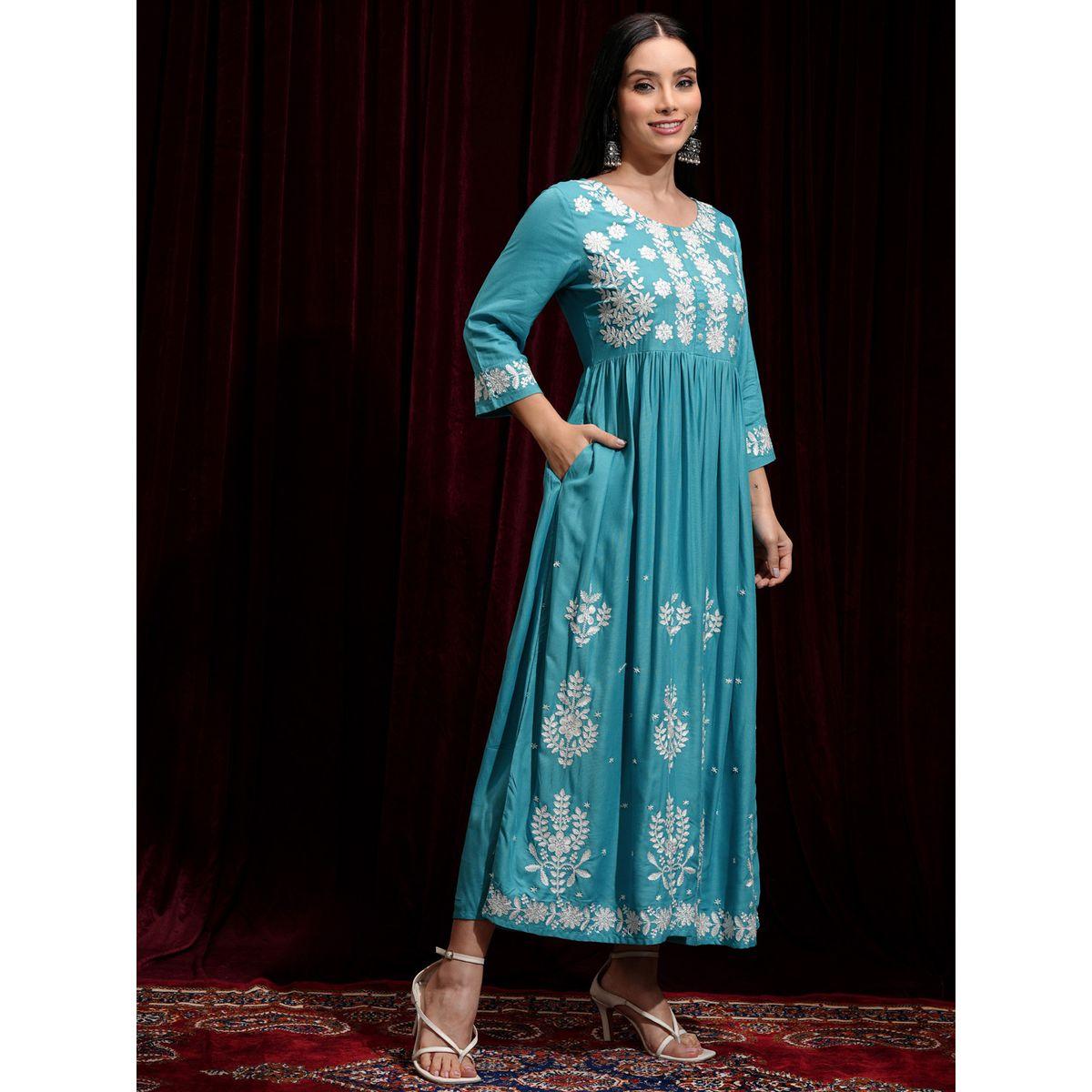 فستان ميدي بتفاصيل مُطرّزة وياقة دائرية-women-clothing-ethnicwear-dresses-image-6