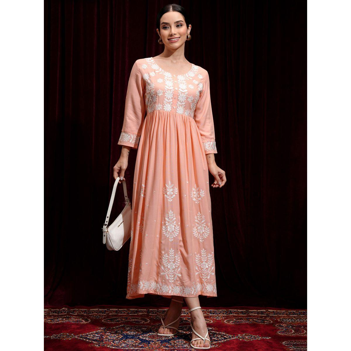 فستان ميدي بتفاصيل مُطرّزة وياقة دائرية-women-clothing-ethnicwear-dresses-image-2