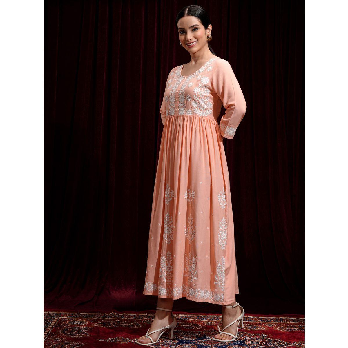 فستان ميدي بتفاصيل مُطرّزة وياقة دائرية-women-clothing-ethnicwear-dresses-image-4