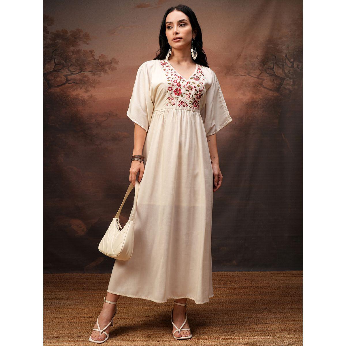 فستان طويل بحافة واسعة وتفاصيل مُطرّزة-women-clothing-ethnicwear-dresses-image-1