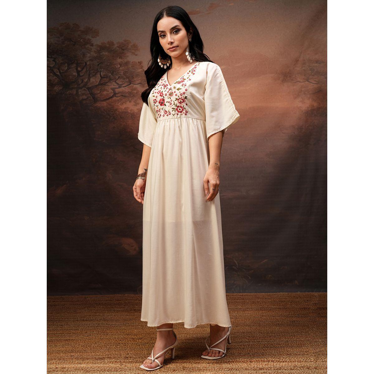 فستان طويل بحافة واسعة وتفاصيل مُطرّزة-women-clothing-ethnicwear-dresses-image-2