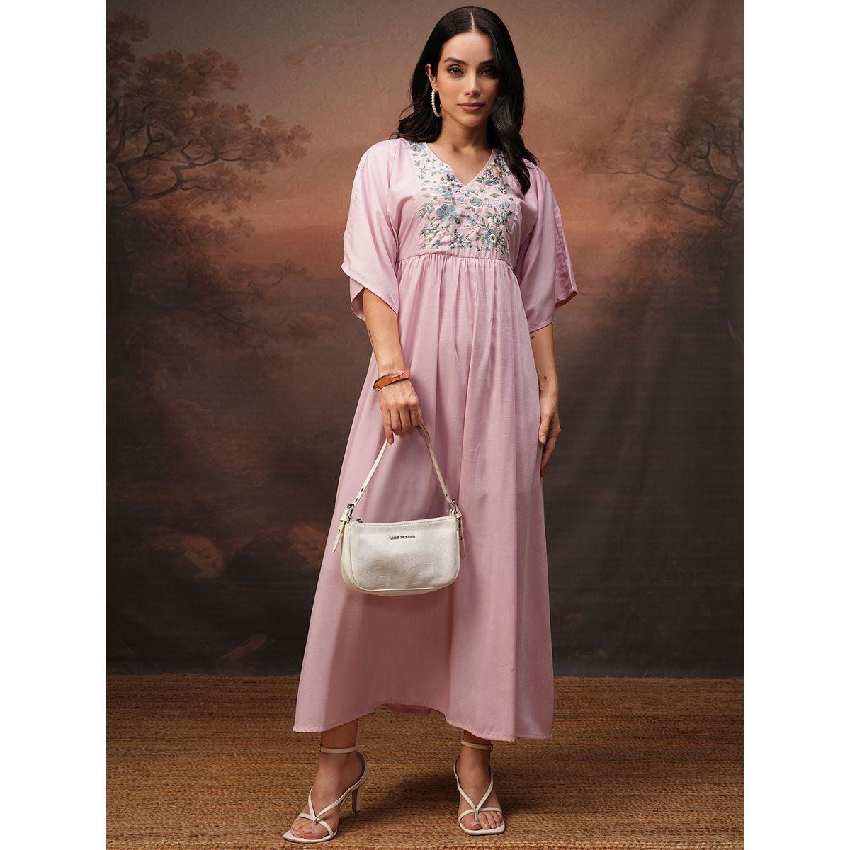 فستان طويل بحافة واسعة وتفاصيل مُطرّزة-women-clothing-ethnicwear-dresses-image-1
