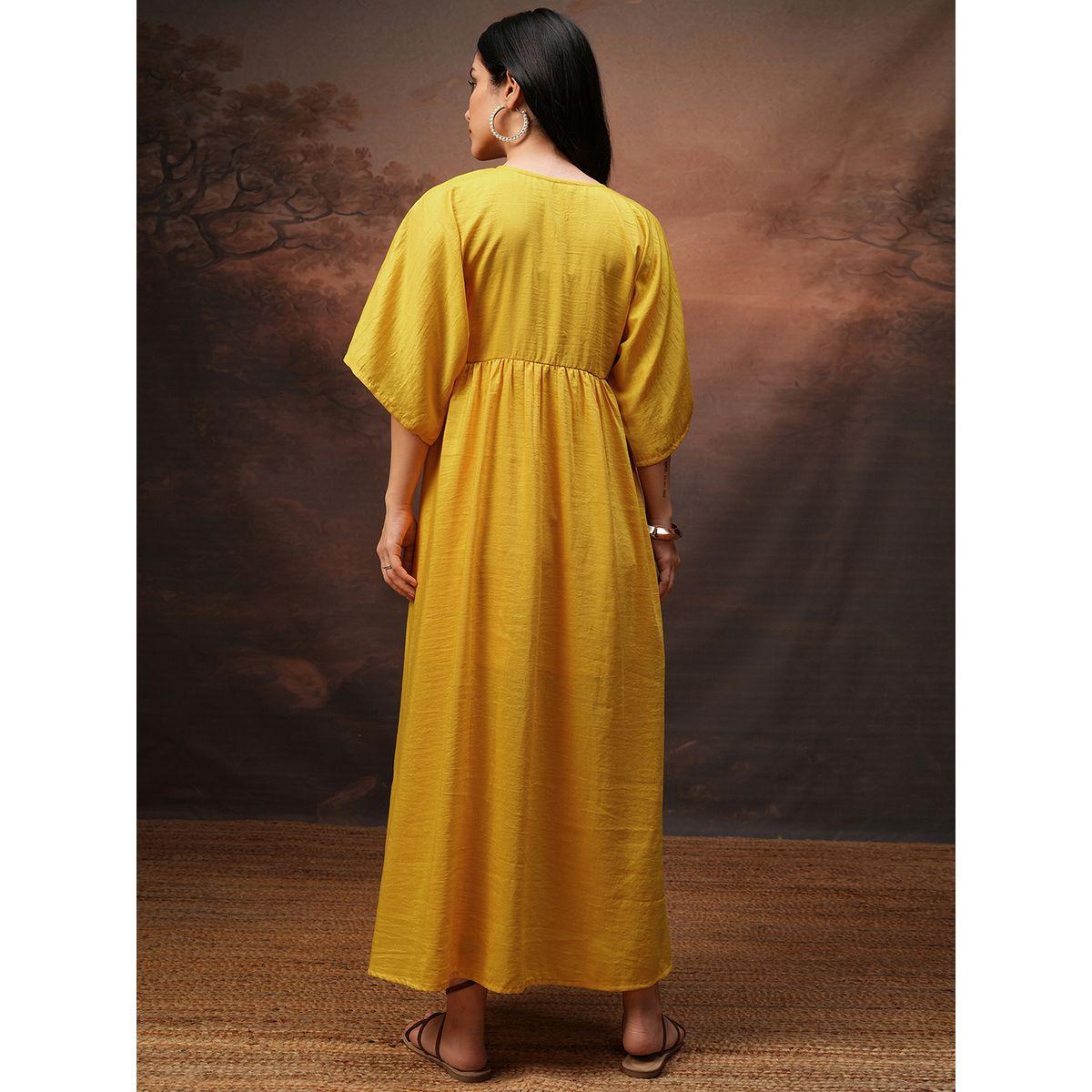 فستان طويل بحافة واسعة وتفاصيل مُطرّزة-women-clothing-ethnicwear-dresses-image-3