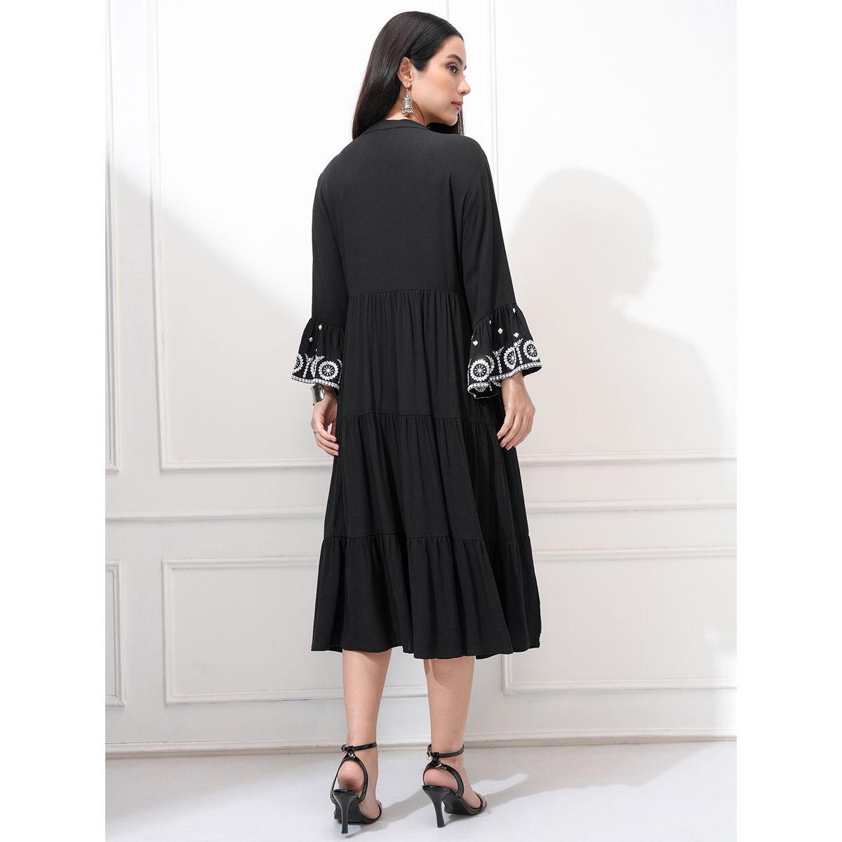 فستان ميدي مُطرّز بحافة واسعة وأكمام طويلة-women-clothing-ethnicwear-dresses-image-3