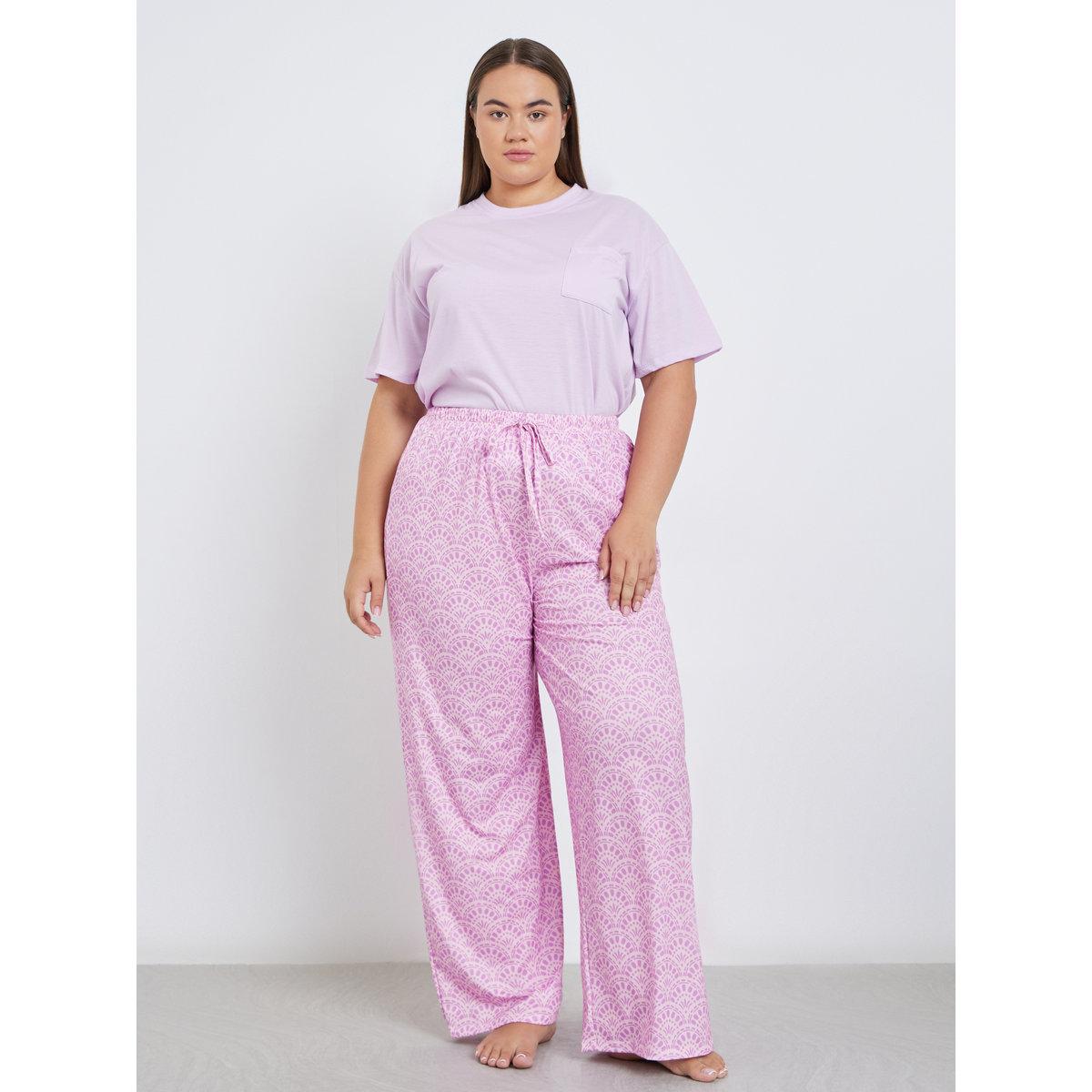 Styli Plus Drop Shoulder Pocket T-Shirt and Wavey Geo Pyjama Set-women-clothing-nightwear-pyjamas-longsets-image-4