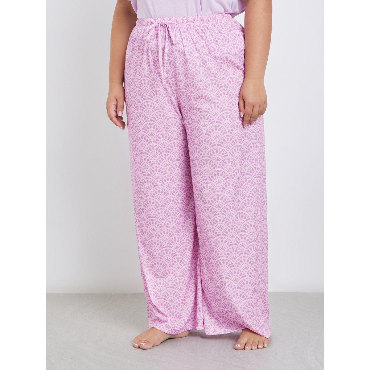 Styli Plus Drop Shoulder Pocket T-Shirt and Wavey Geo Pyjama Set-women-clothing-nightwear-pyjamas-longsets-image-5