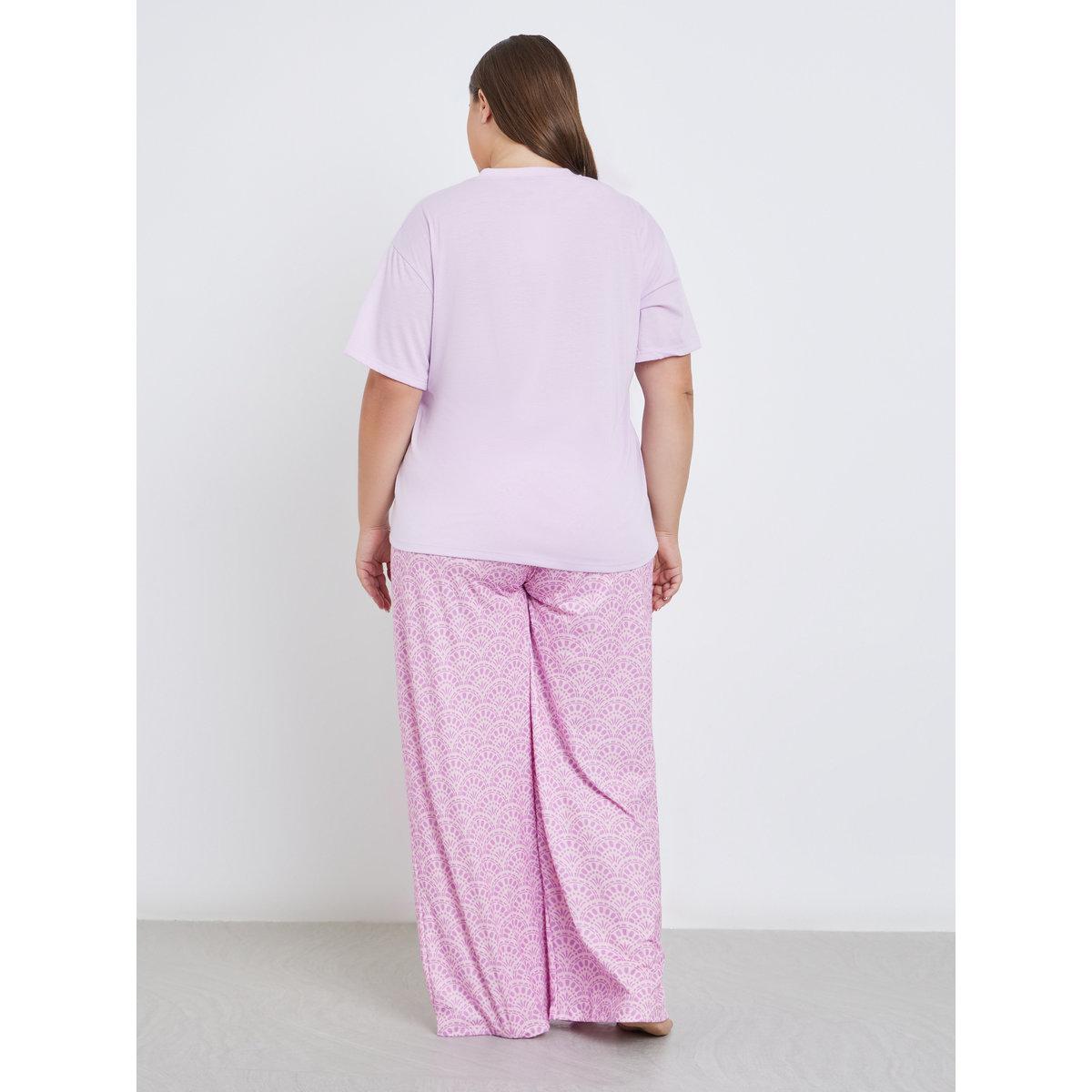 Styli Plus Drop Shoulder Pocket T-Shirt and Wavey Geo Pyjama Set-women-clothing-nightwear-pyjamas-longsets-image-6