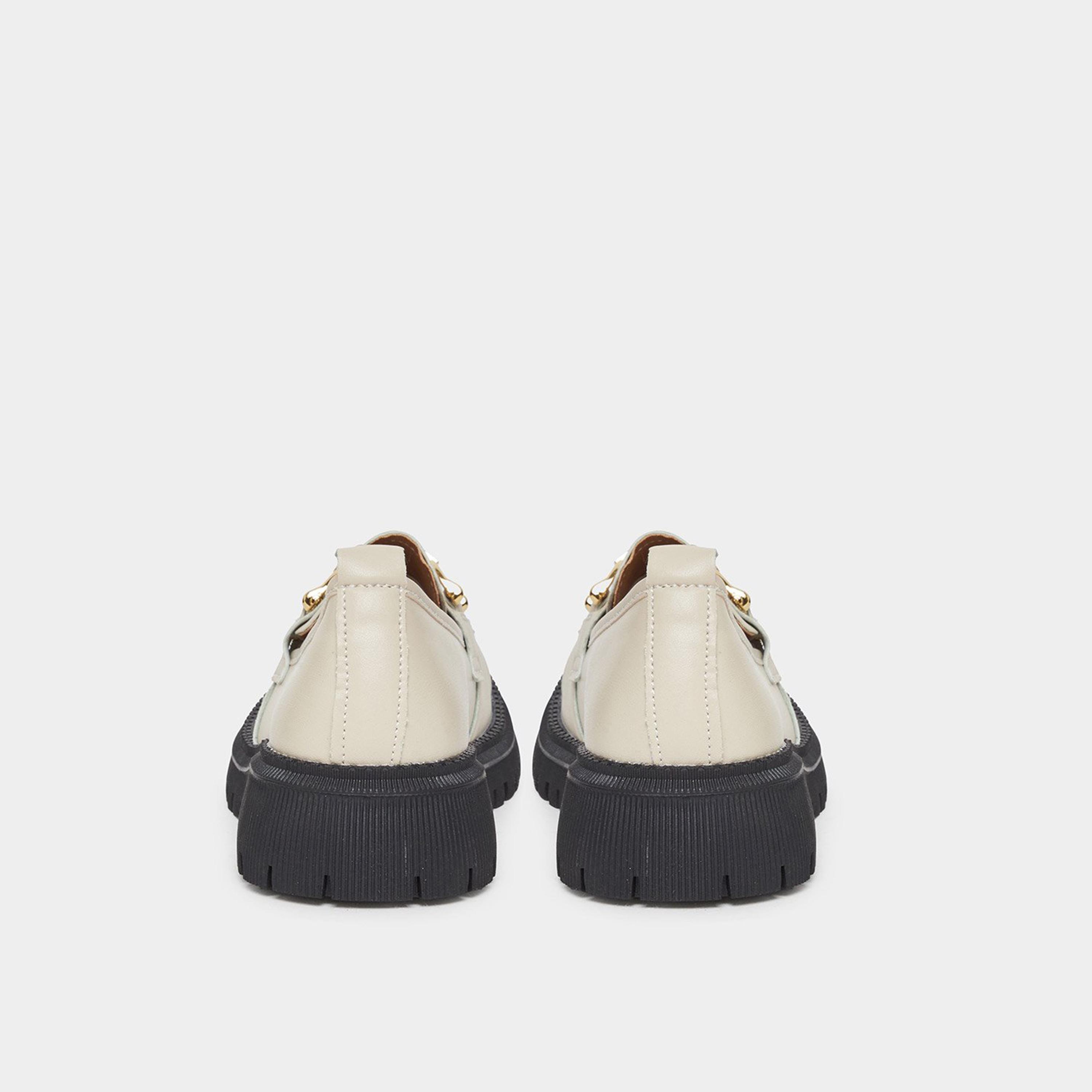 ستايلي - حذاء لوفر بيج سميك مع لمسات معدنية-women-shoes-flats-loafers-image-5