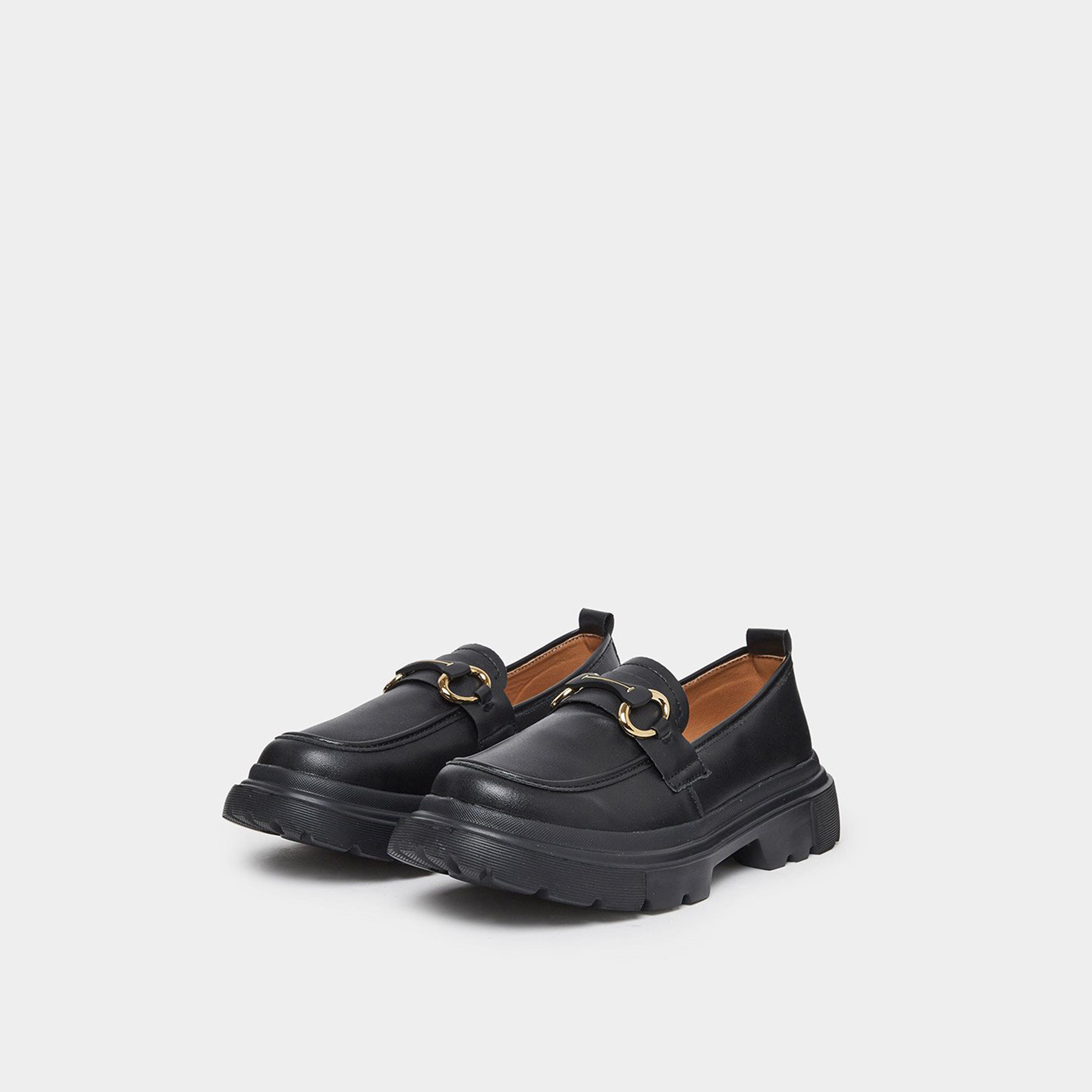 ستايلي - حذاء لوفر أسود بنعل سميك مع لمسات معدنية-women-shoes-flats-loafers-image-1