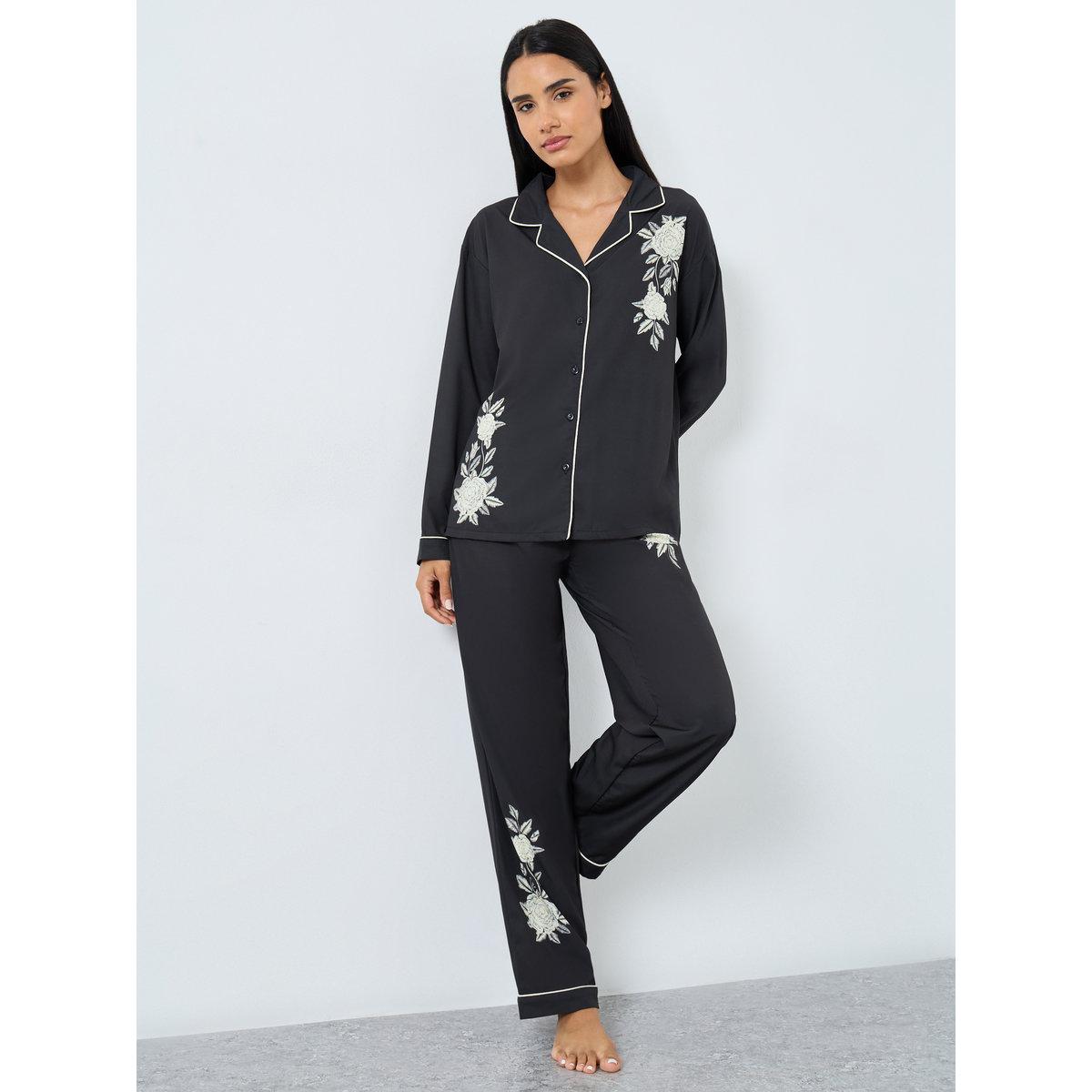 طقم من بنطال بيجاما وبلوزة بطبعة زهور-women-clothing-nightwear-pyjamas-longsets-image-1