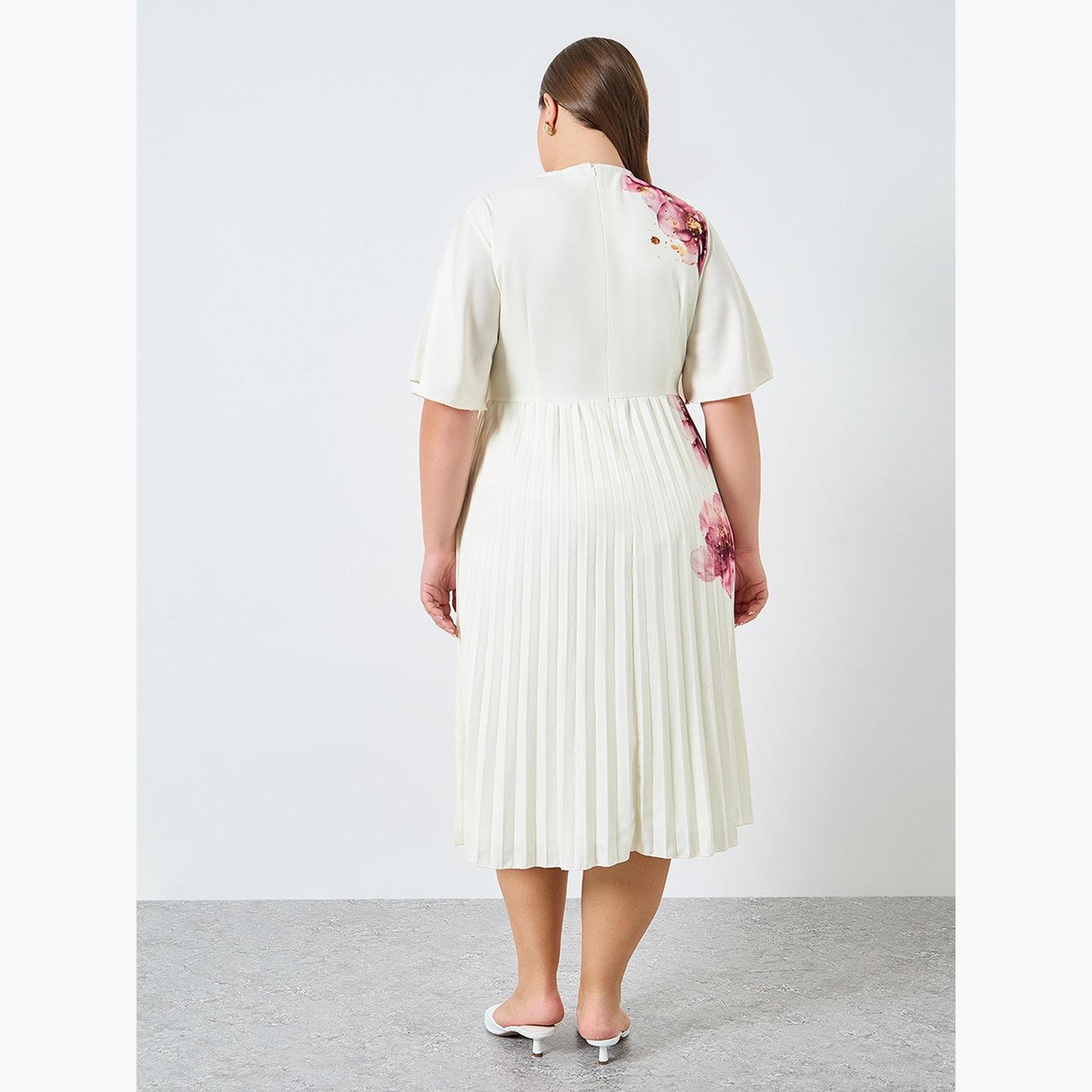 Styli Plus Size Cream Floral Midi Dress-women-clothing-dresses-image-4