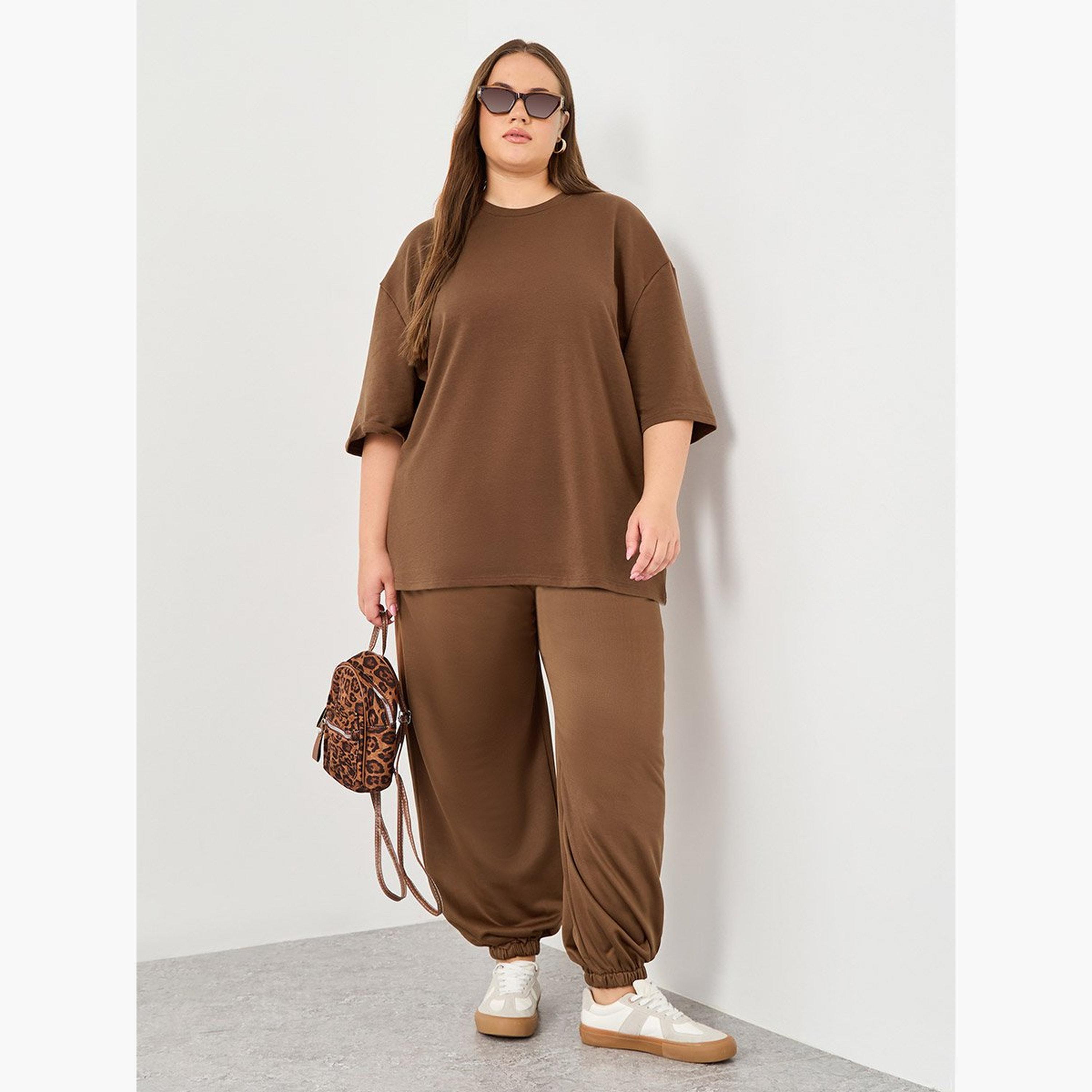 ستايلي - تي شيرت سادة بأكمام قصيرة ومقاس كبير-women-clothing-tshirts-image-2