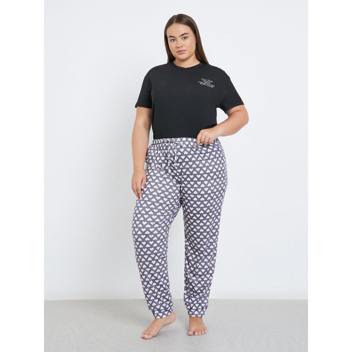 Styli Plus Drop Shoulder Slogan T-Shirt and Heart Cuffed Pyjama Set-women-clothing-nightwear-pyjamas-longsets-image-4