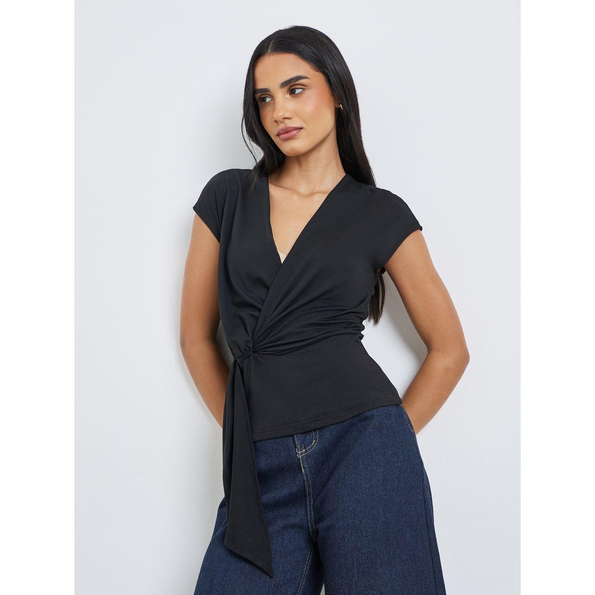 بلوزة بنمط لف ومزينة بتفاصيل عقدة-women-clothing-shirtsandblouses-blouses-image-4