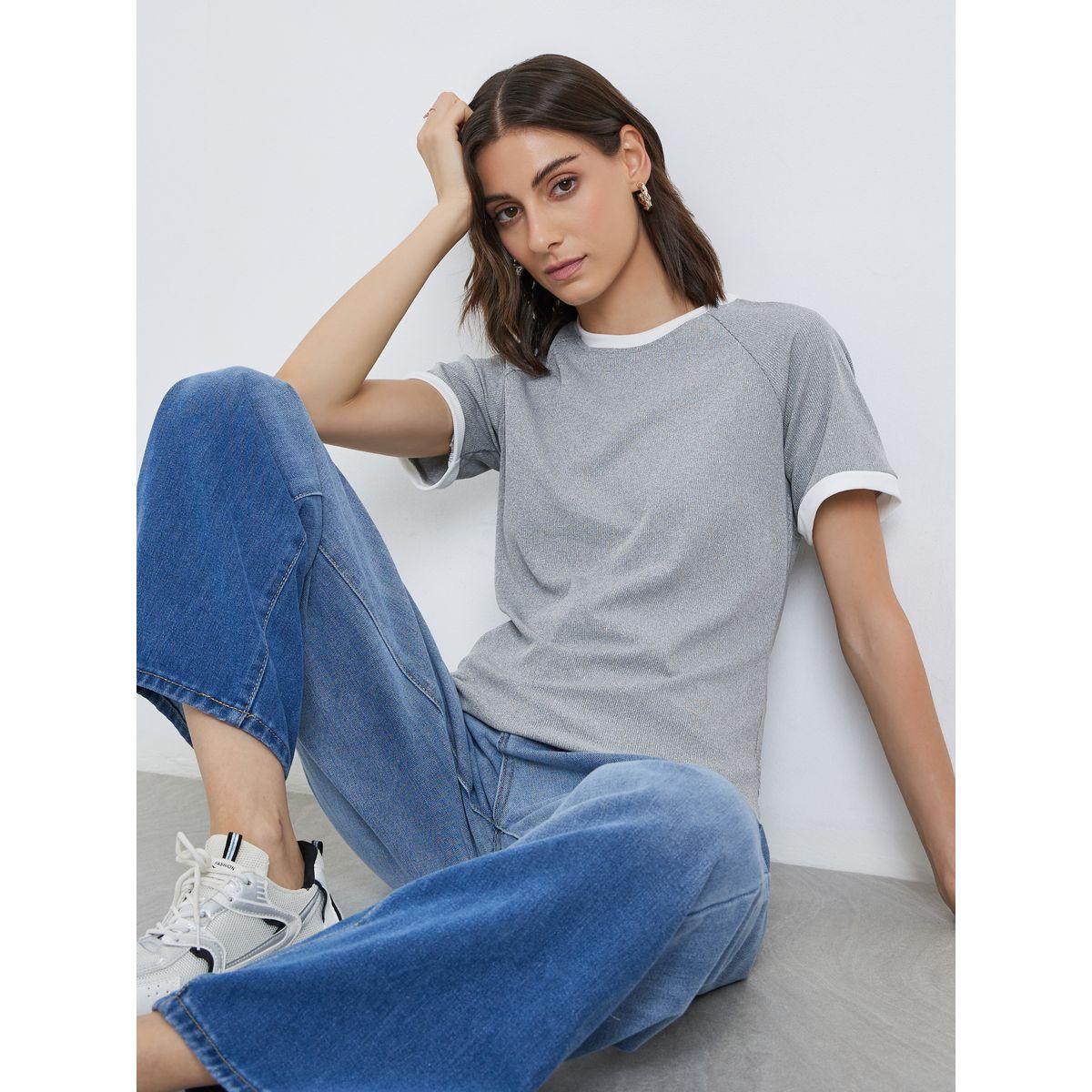 تيشيرت محبوك بتفاصيل مُتباينة-women-clothing-tshirts-image-1