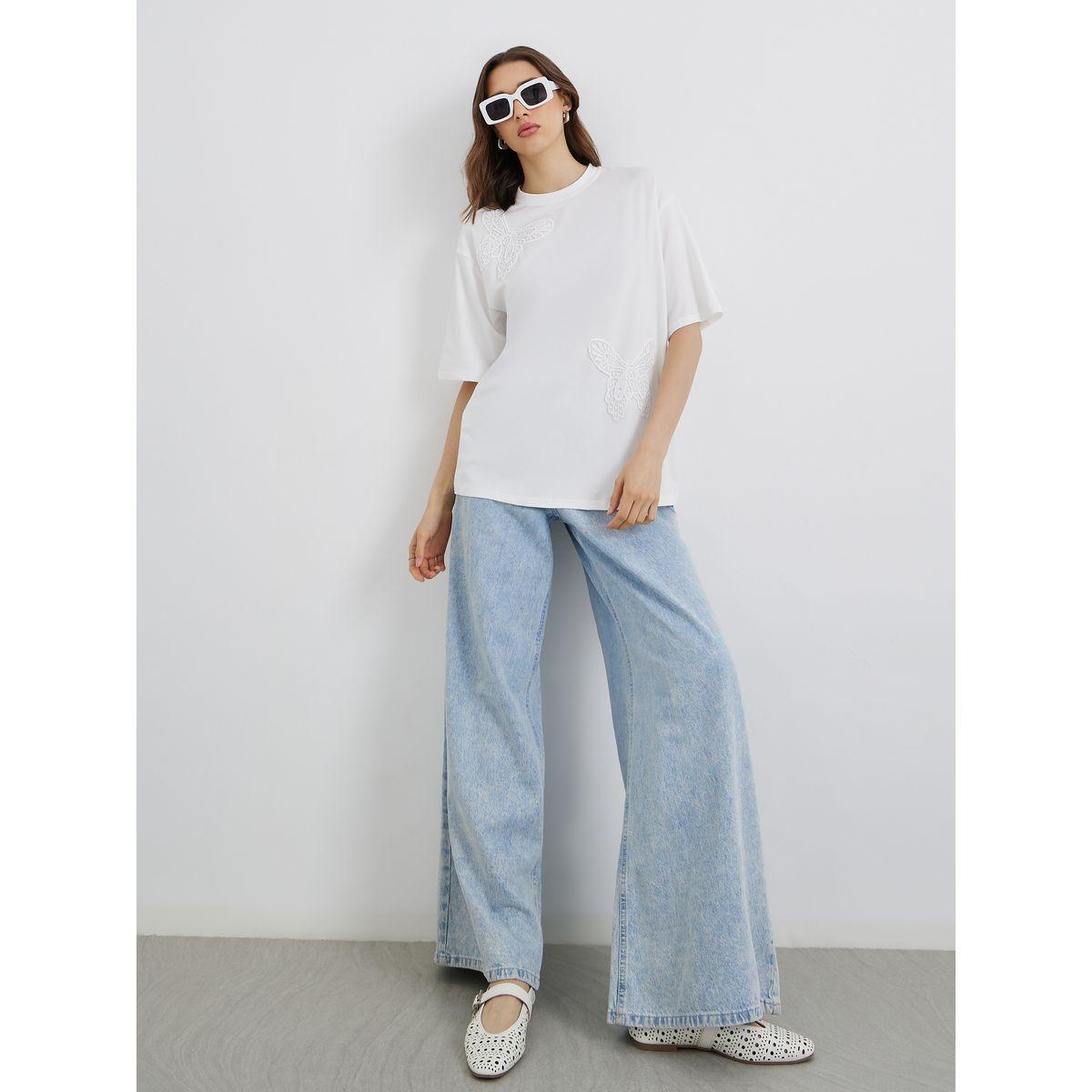 Styli Lace Detail Short Sleeve Oversized T-Shirt-women-clothing-tshirts-image-2
