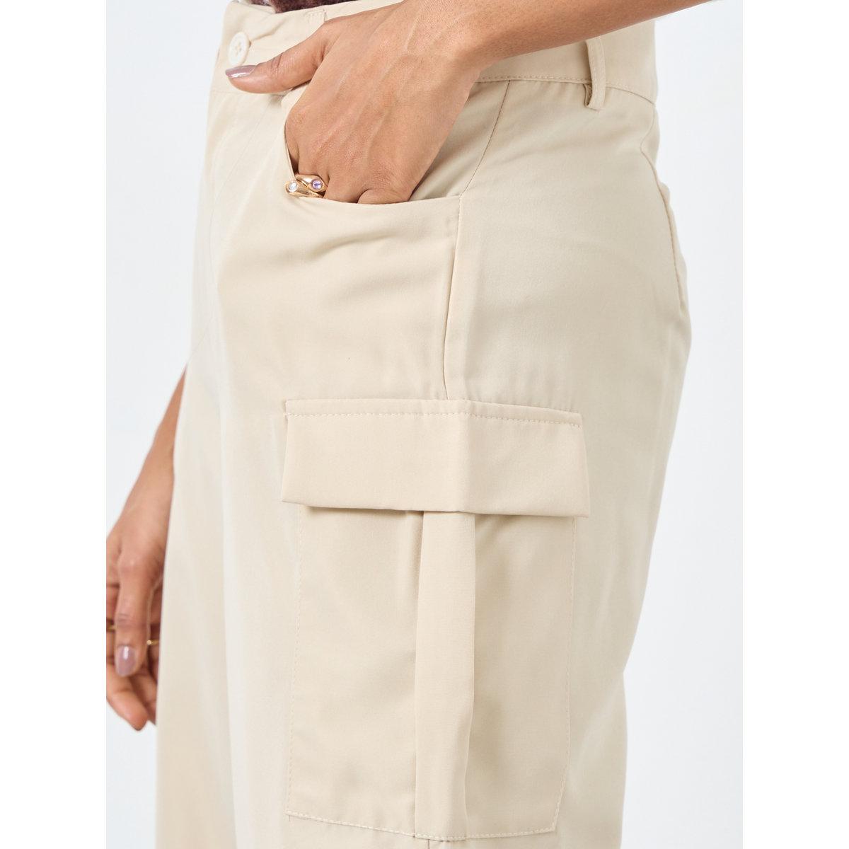 Styli Solid Wide Leg Cargo Pants-women-clothing-bottoms-trousers-image-3