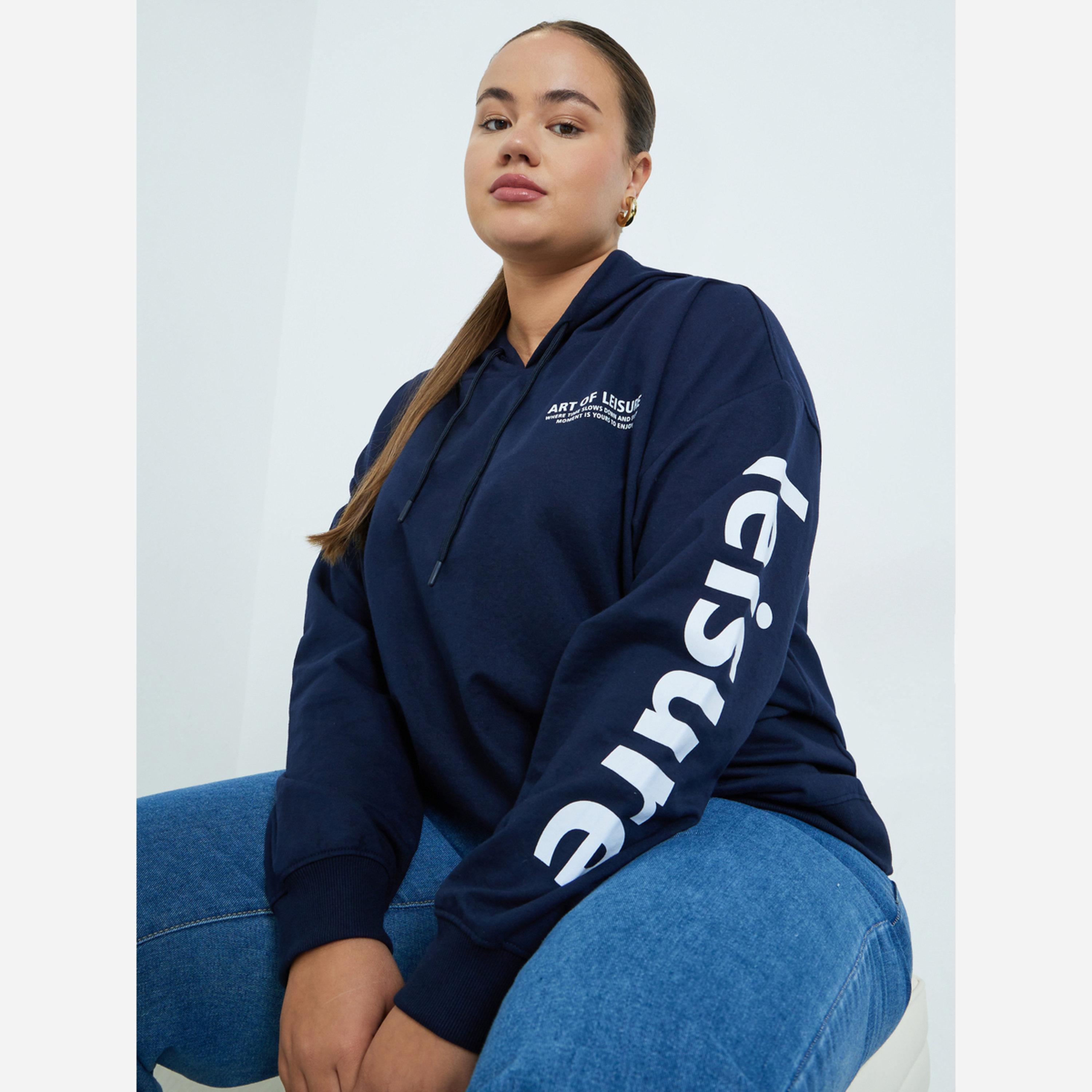 ستايلي - هودي طويل طبعة شعار، مقاس واسع-women-winterwear-hoodiesandsweatshirts-hoodies-image-3