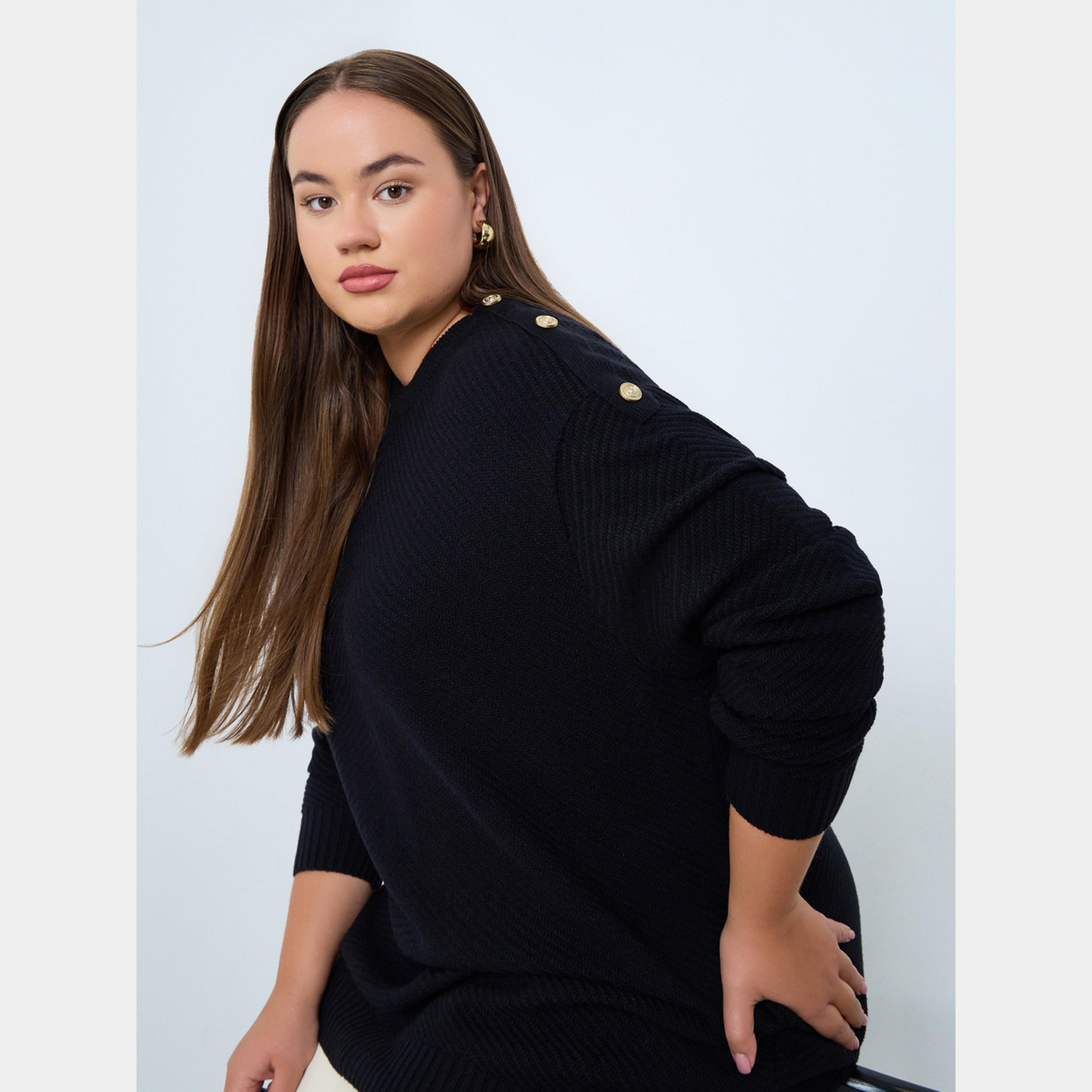 ستايلي - سترة نسائية طويلة الأكمام بياقة دائرية وتفاصيل أزرار محبوكة ومقاس واسع-women-clothing-cardigansandjumpers-jumpers-image-2
