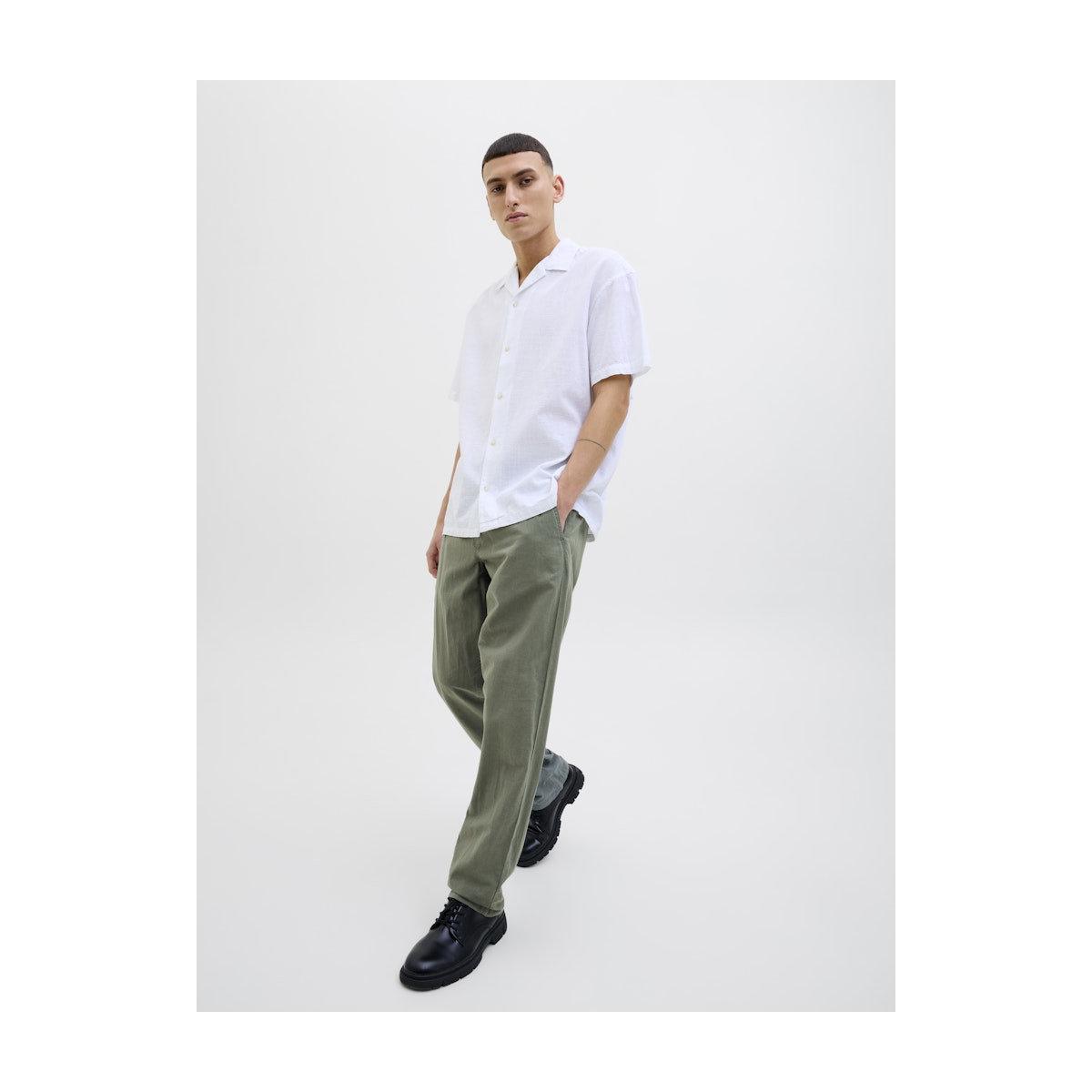 بنطال بخصر متوسط وبقصة عادية-men-clothing-bottoms-trousersandchinos-trousers-image-2